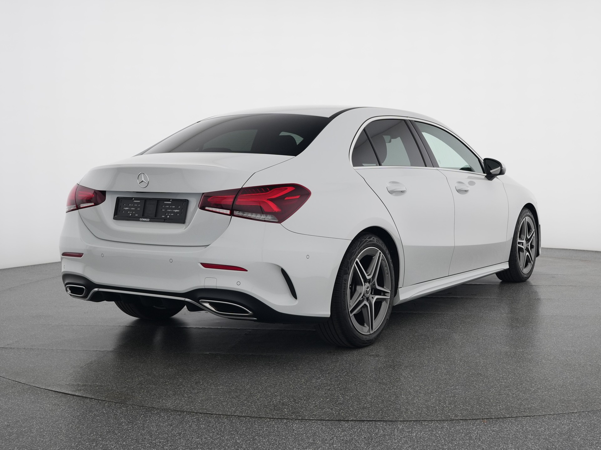 MERCEDES-BENZ A 180 AMG Line 7G-DCT-image-3