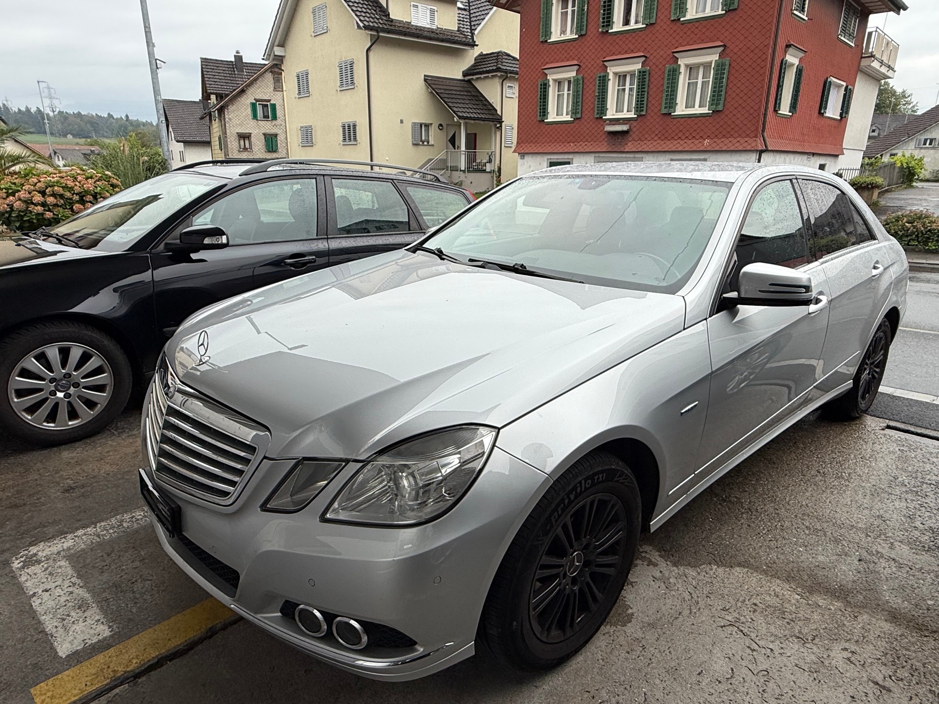 MERCEDES-BENZ E 250 CGI BlueEfficiency Avantgarde Automatic-image-1