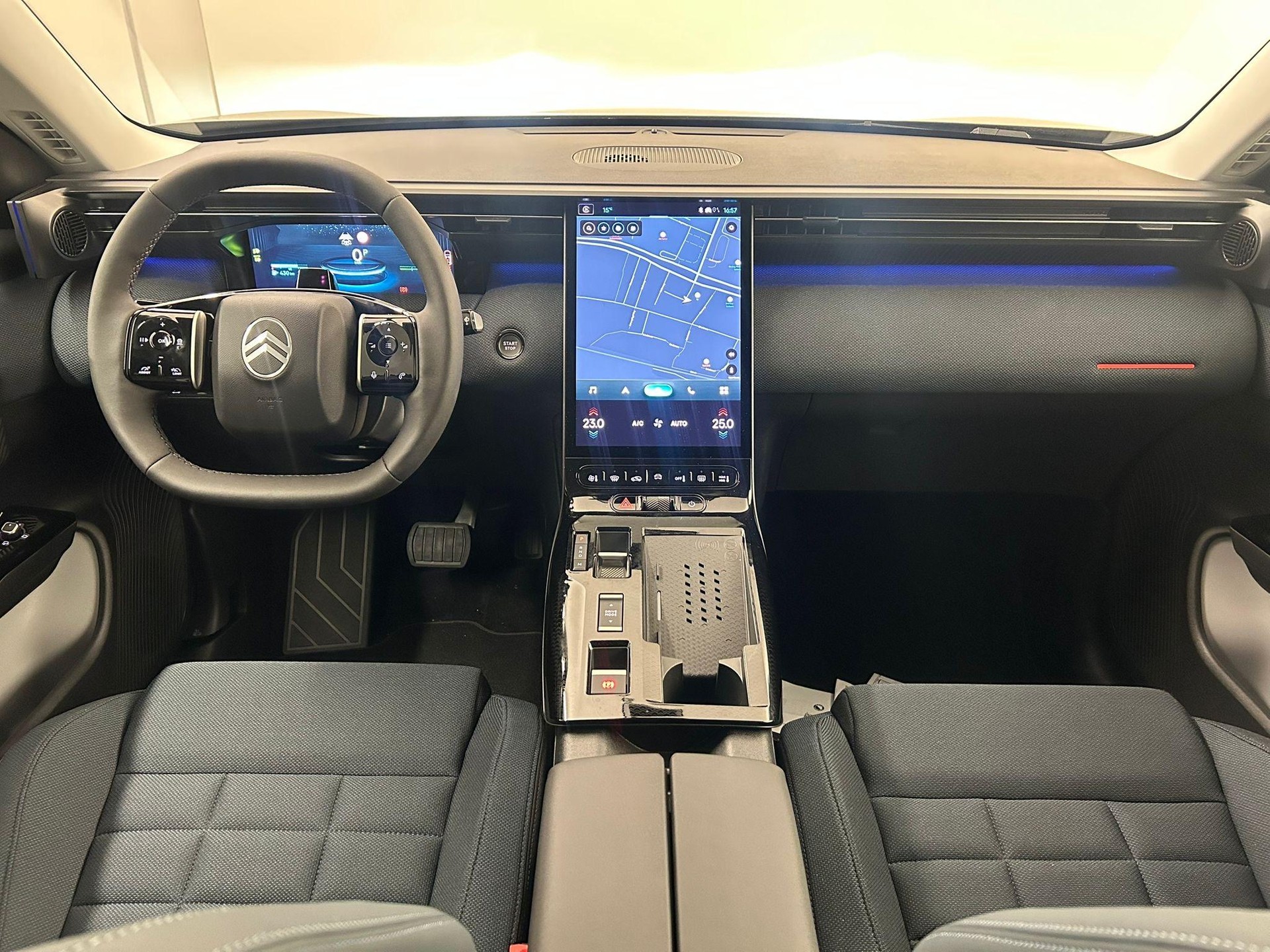 CITROEN C5 Aircross 1.2 Hybrid Plus-image-6