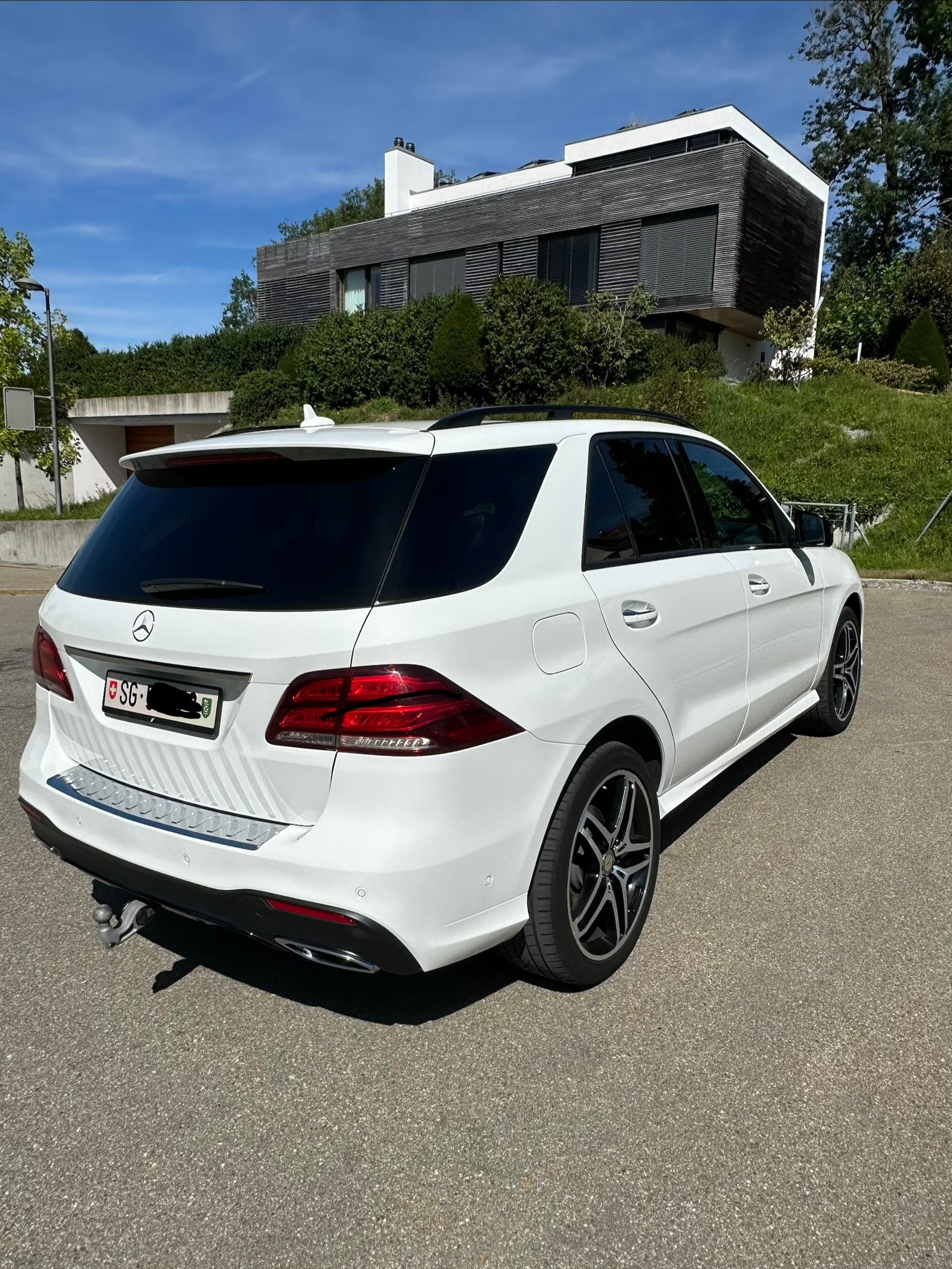 MERCEDES-BENZ GLE 350 d-image-1