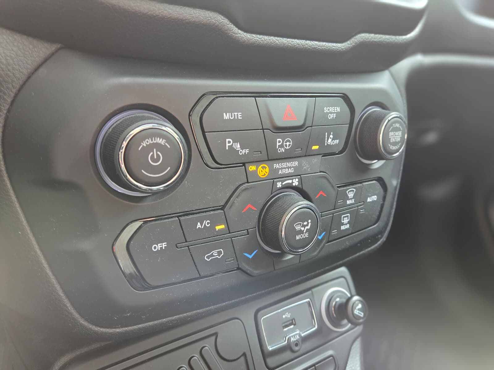 JEEP Renegade 1.3 GSE Turbo Limited-image-7