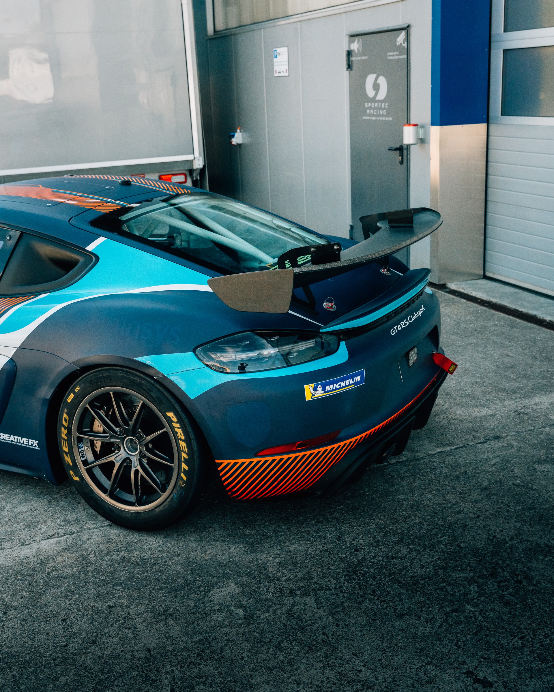 PORSCHE GT4 RS Clubsport-image-6