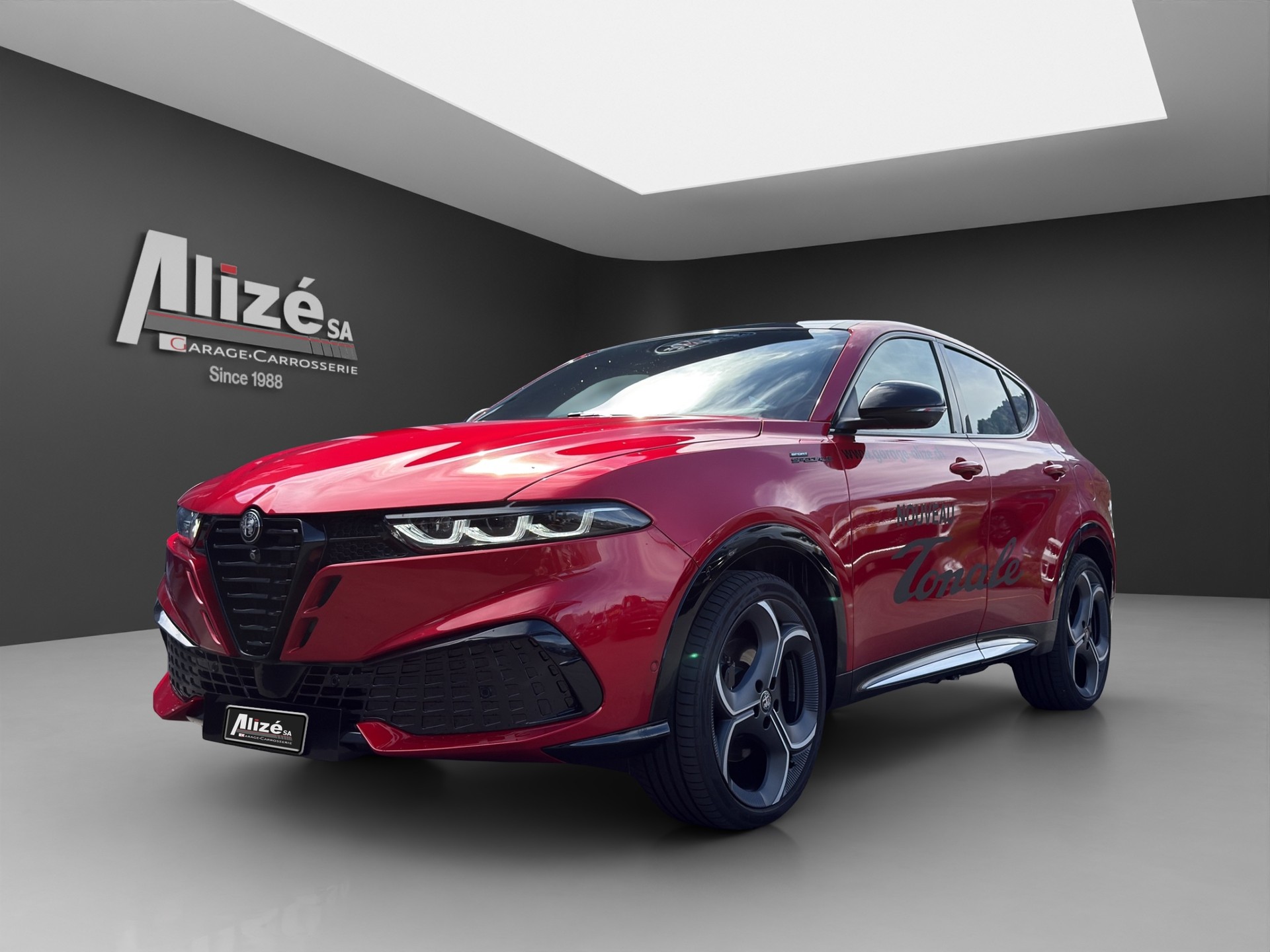 ALFA ROMEO Tonale 1.3 Plug-in-Hybrid Q4 Sport Speciale Launch-showroom-element-2