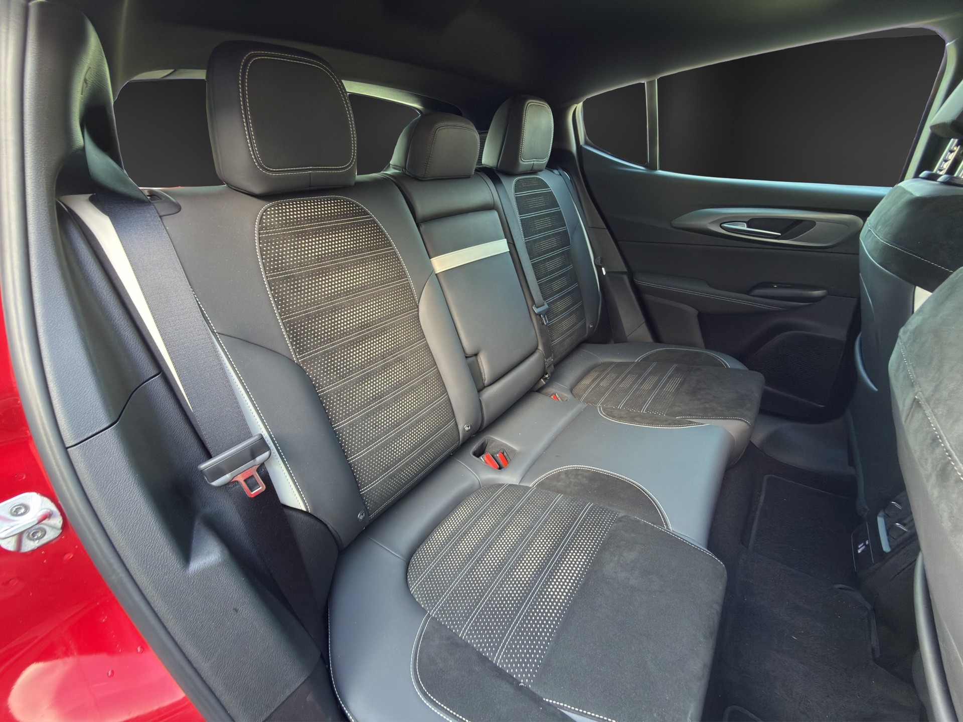 ALFA ROMEO Tonale 1.3 Plug-in-Hybrid Q4 Sport Speciale Launch-image-17