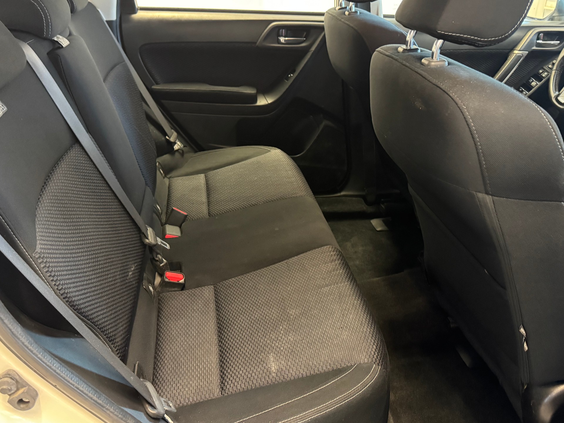 SUBARU Forester 2.0D Advantage Lineatronic-image-14