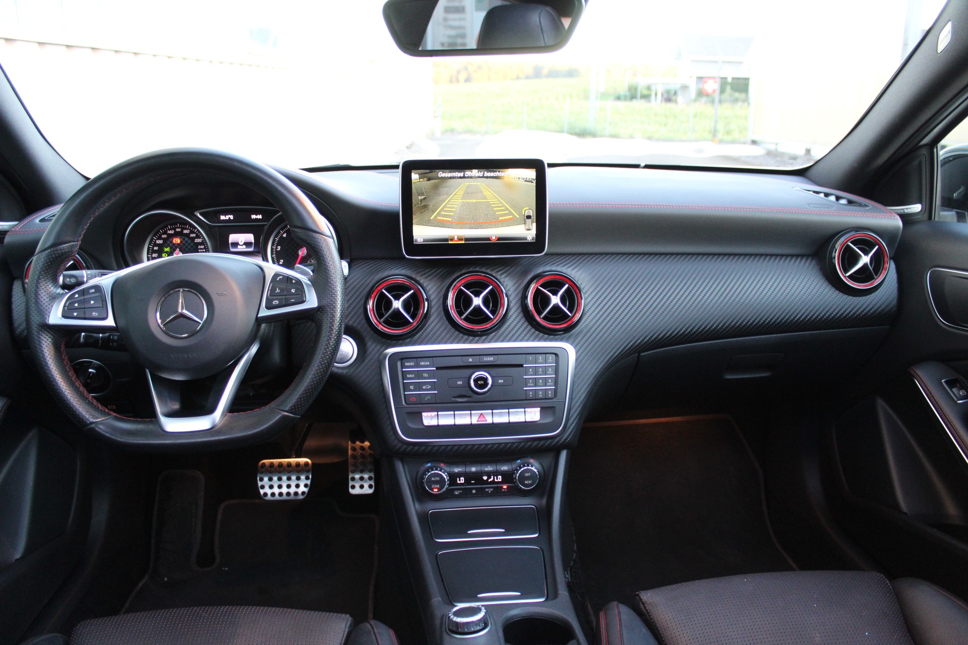 MERCEDES-BENZ A 250 Sport 4Matic 7G-DCT AMG-Line-image-14