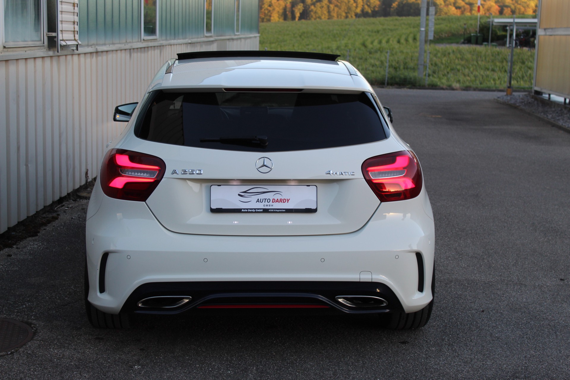 MERCEDES-BENZ A 250 Sport 4Matic 7G-DCT AMG-Line-image-3