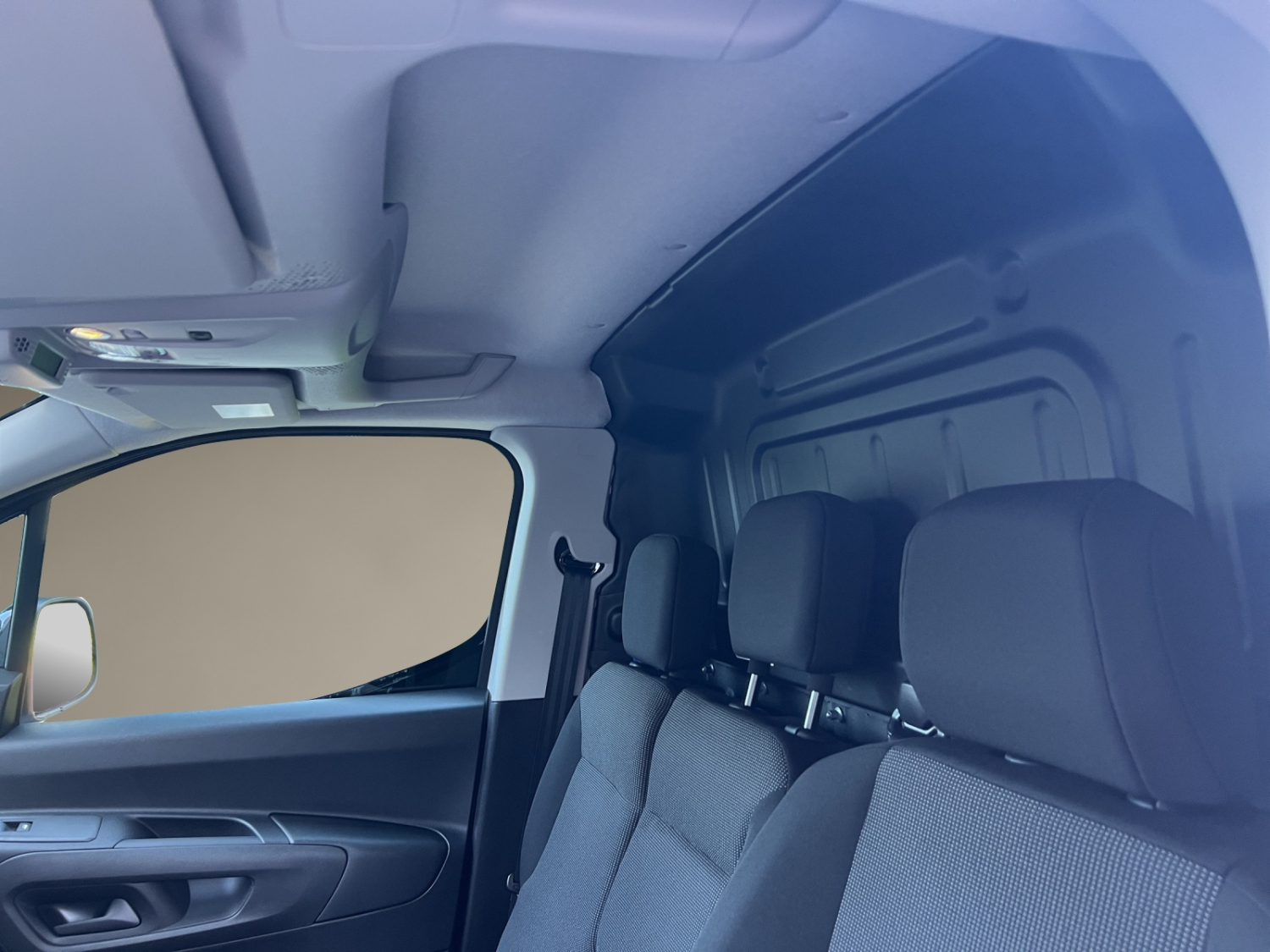 TOYOTA PROACE CITY Van L1 1.5 D Advanced-image-18