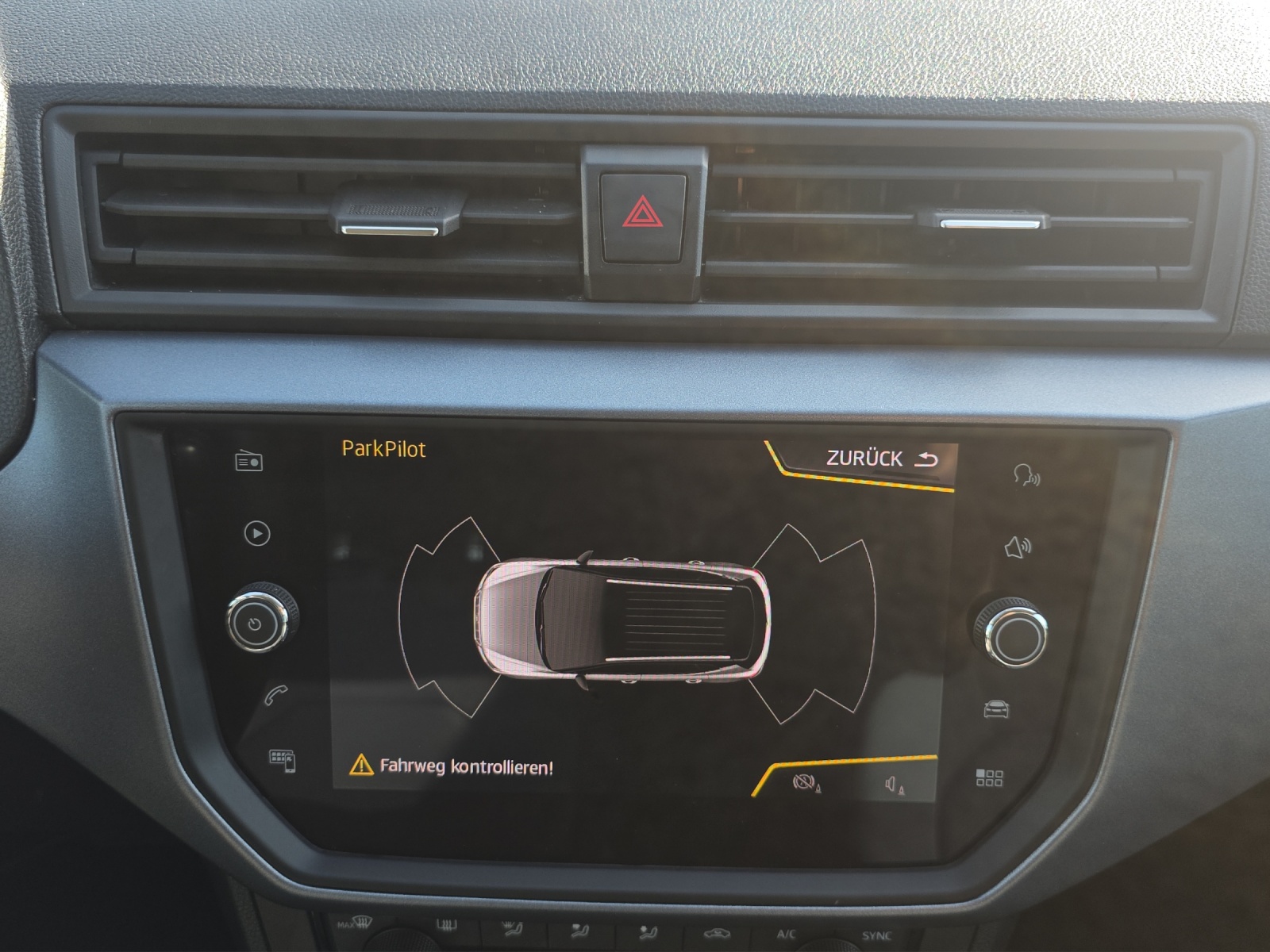 SEAT Arona 1.0 TSI Eco Style DSG-image-10