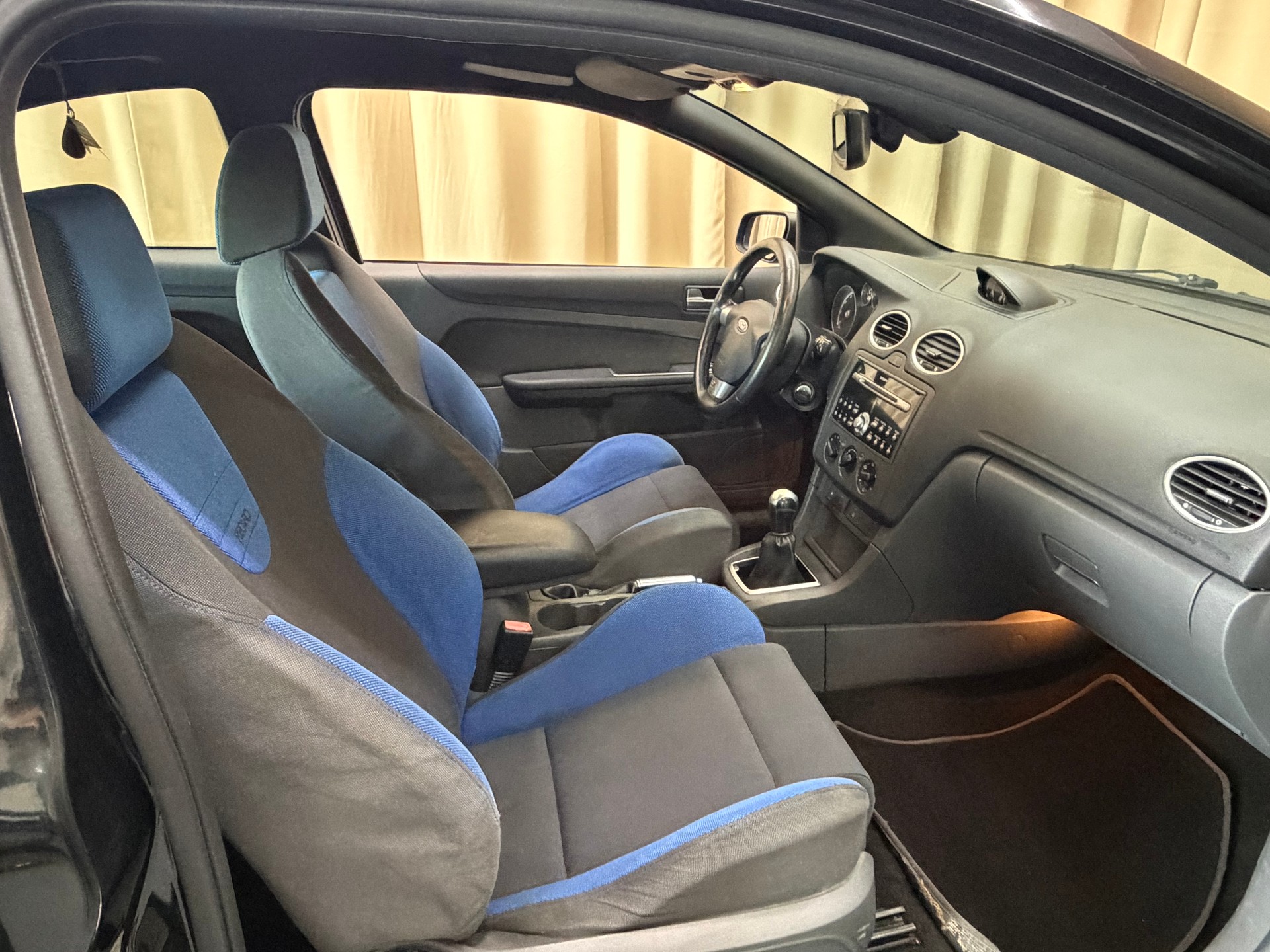 FORD Focus 2.5 Turbo ST-image-7