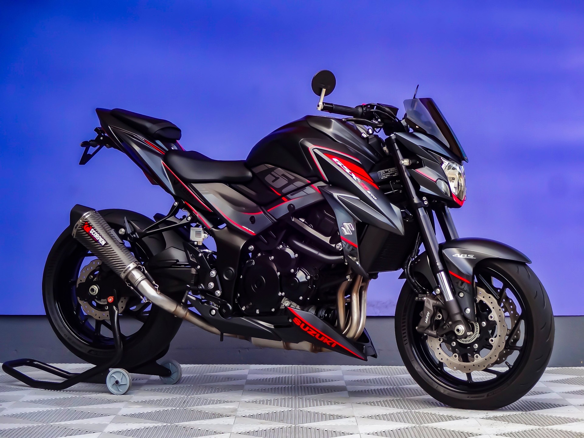 SUZUKI GSX-S 750 EVO ABS-showroom-element-1