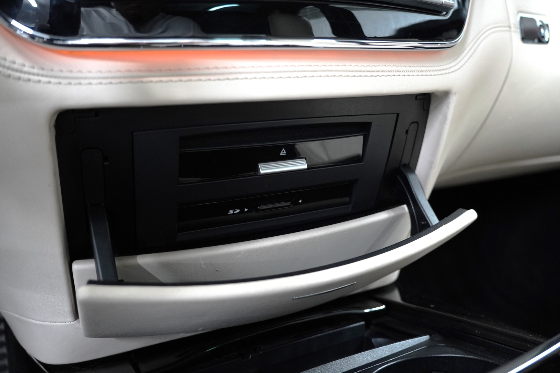 MERCEDES-BENZ S 63 AMG 7G-Tronic-image-16
