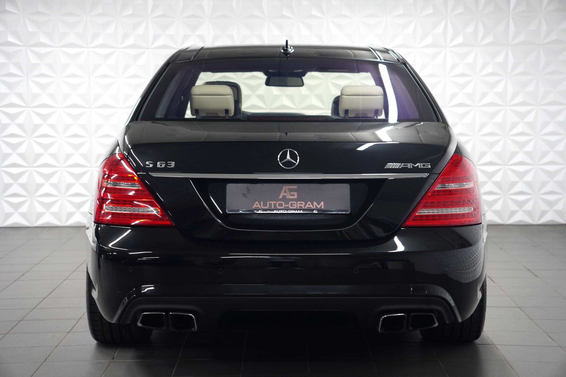 MERCEDES-BENZ S 63 AMG 7G-Tronic-image-3