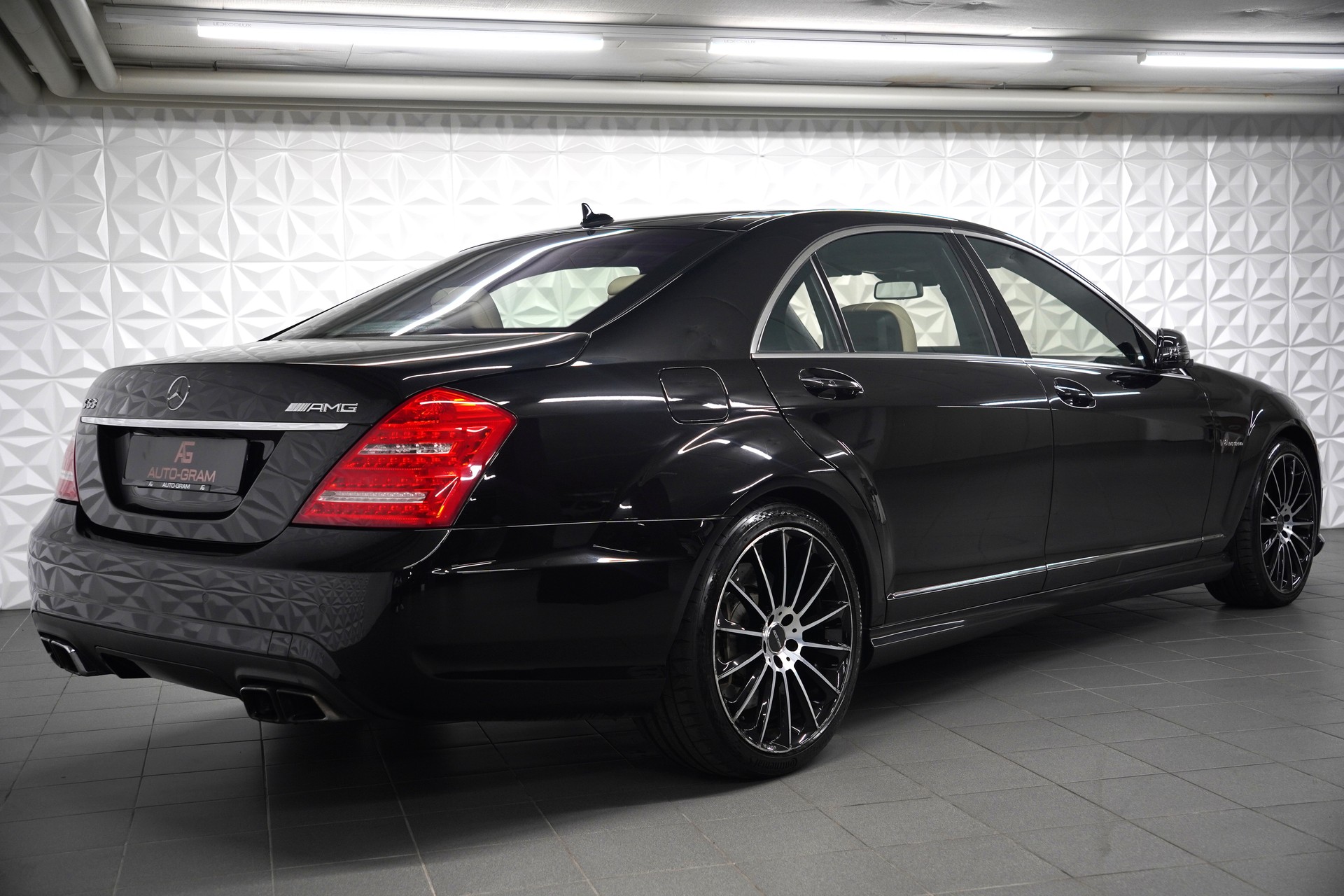 MERCEDES-BENZ S 63 AMG 7G-Tronic-image-4