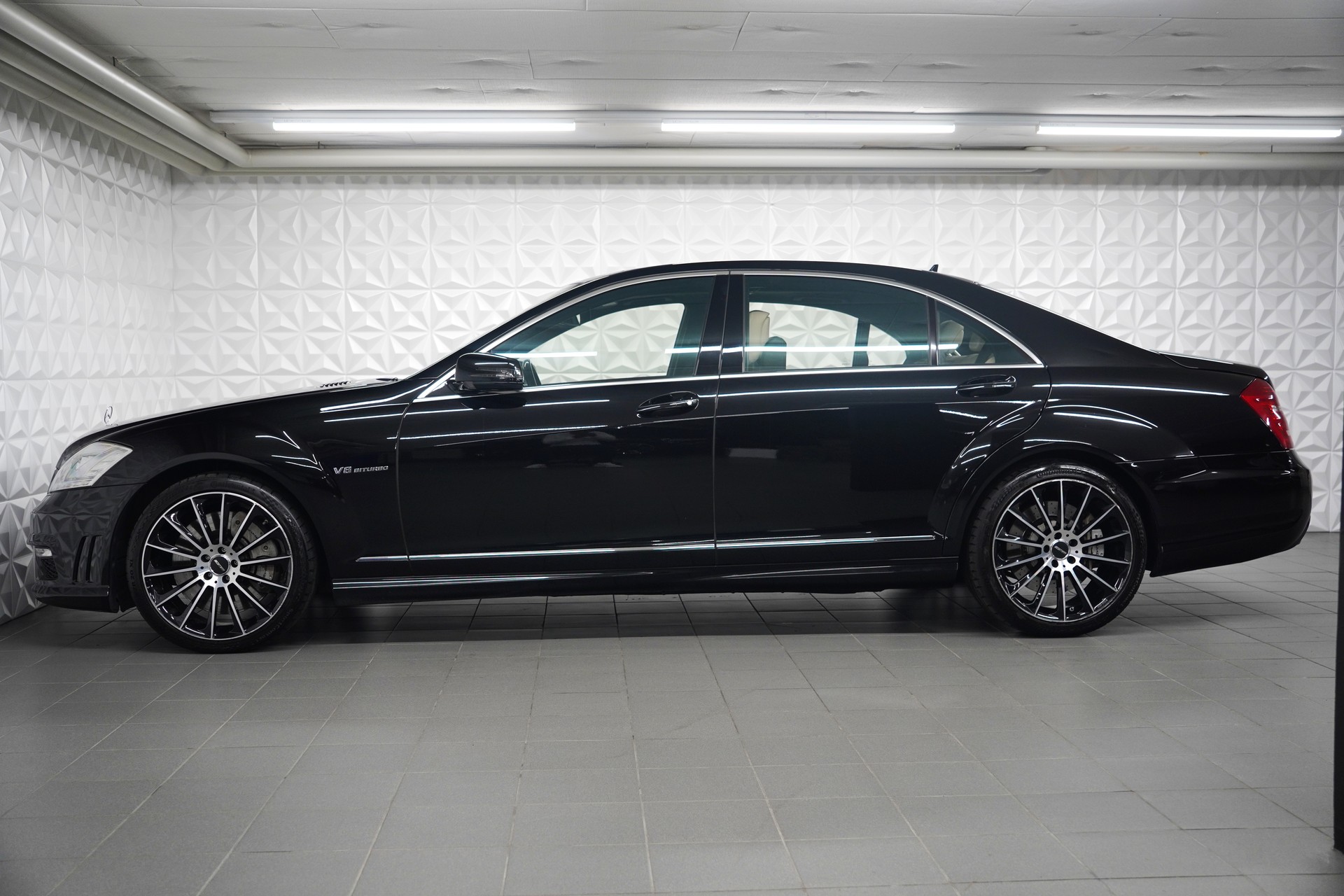 MERCEDES-BENZ S 63 AMG 7G-Tronic-image-1
