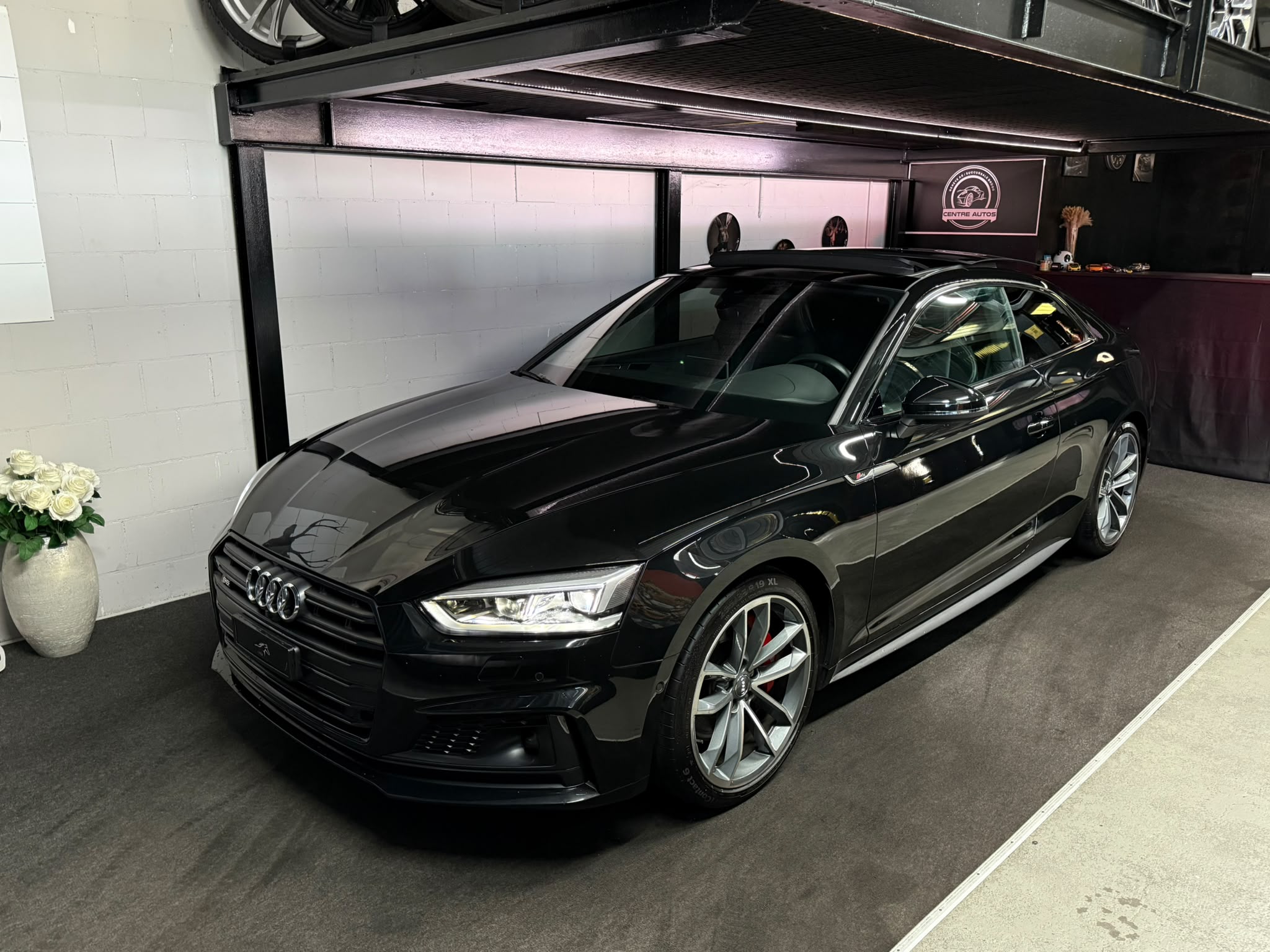 Car photo