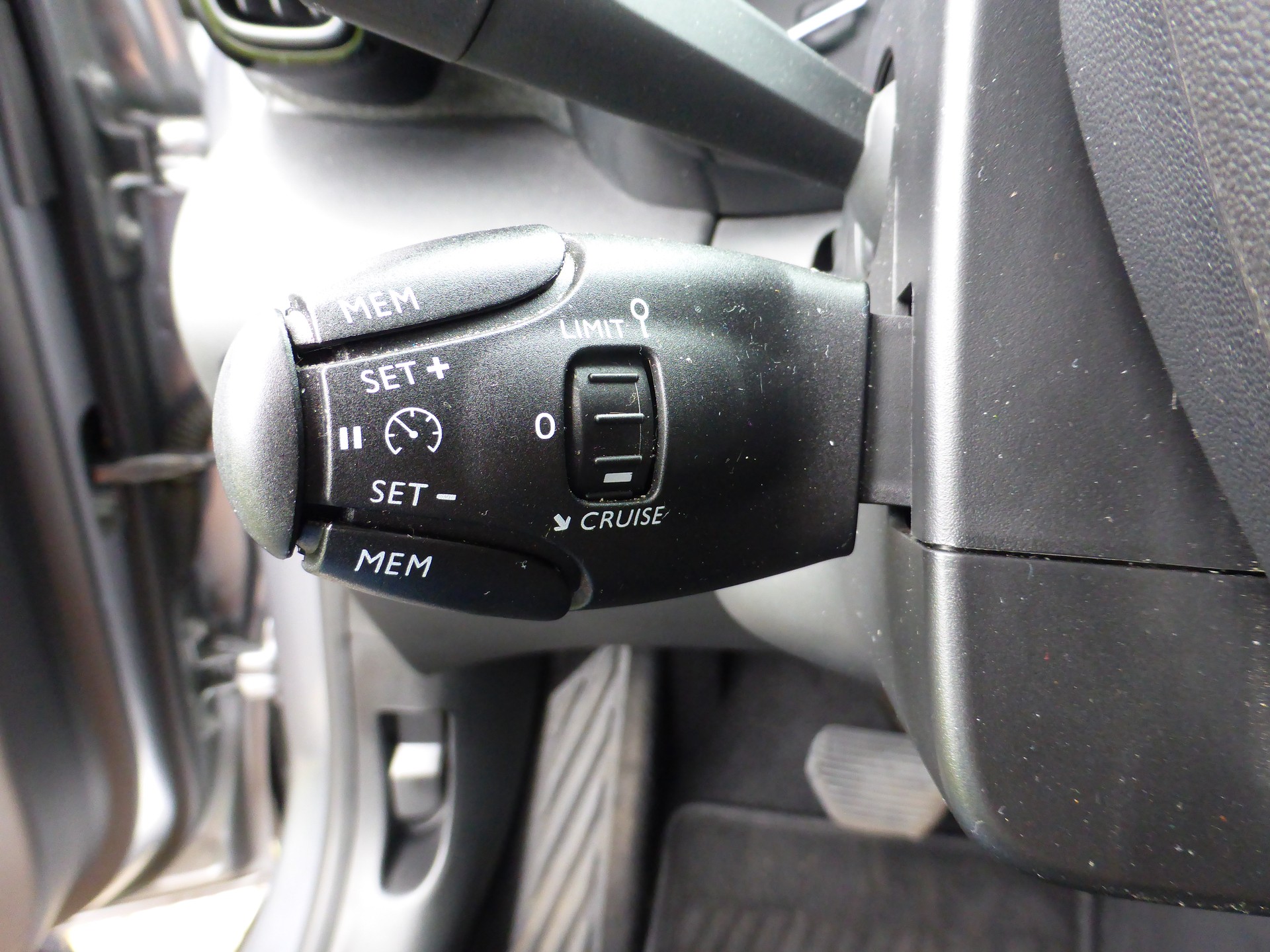 CITROEN C3 Aircross 1.2i PureTech Swiss Edition EAT6-image-10