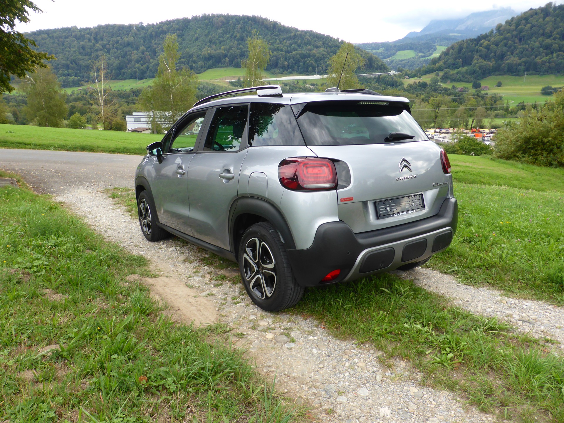 CITROEN C3 Aircross 1.2i PureTech Swiss Edition EAT6-image-3