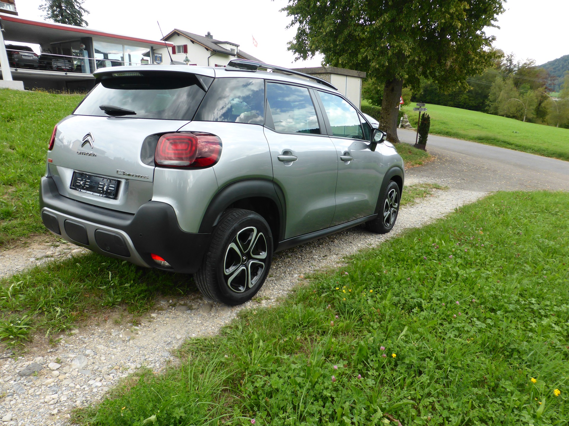 CITROEN C3 Aircross 1.2i PureTech Swiss Edition EAT6-image-4