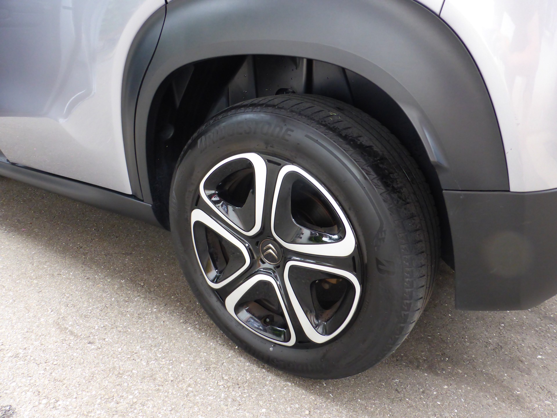 CITROEN C3 Aircross 1.2i PureTech Swiss Edition EAT6-image-6