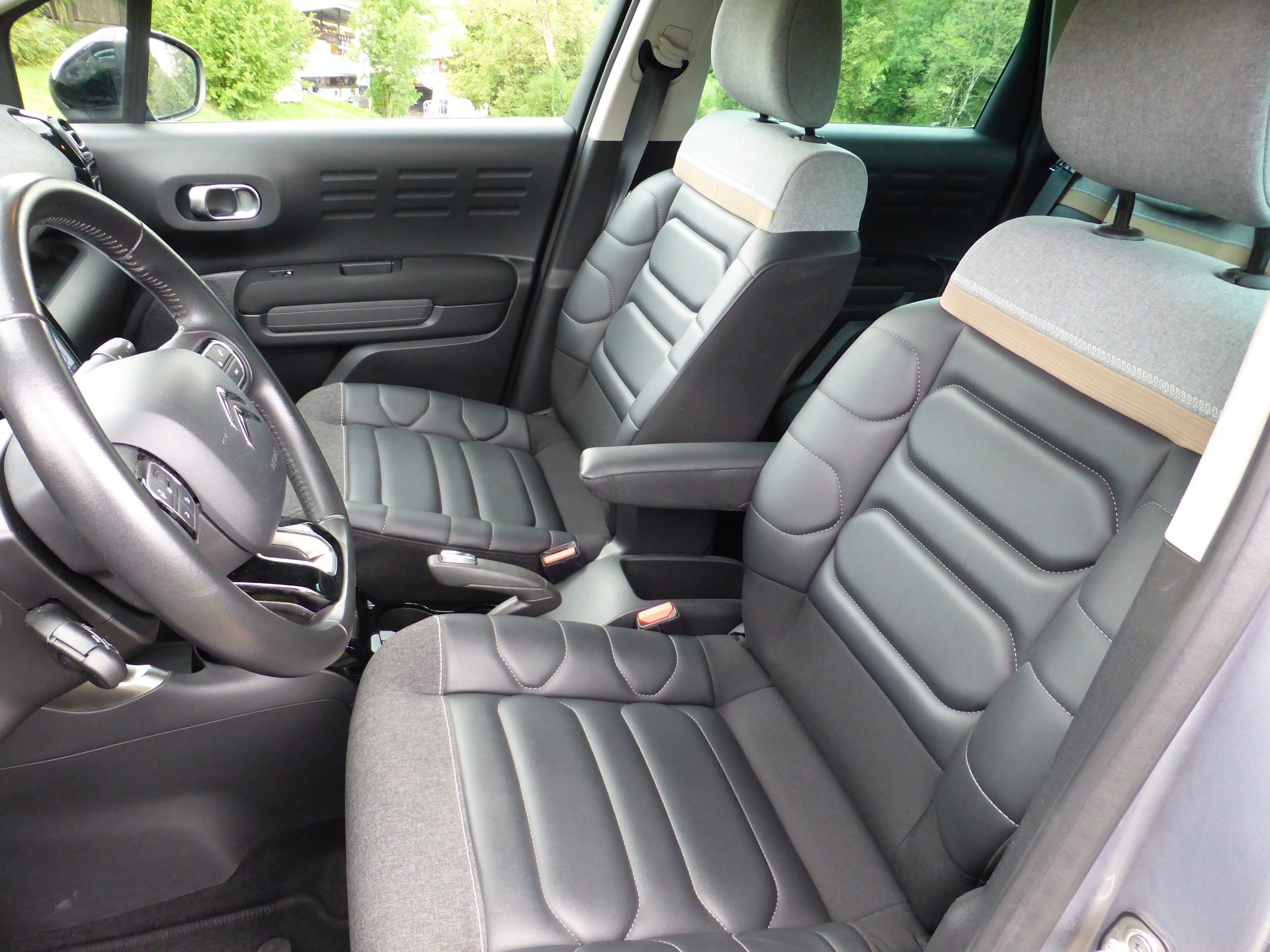 CITROEN C3 Aircross 1.2i PureTech Swiss Edition EAT6-image-7