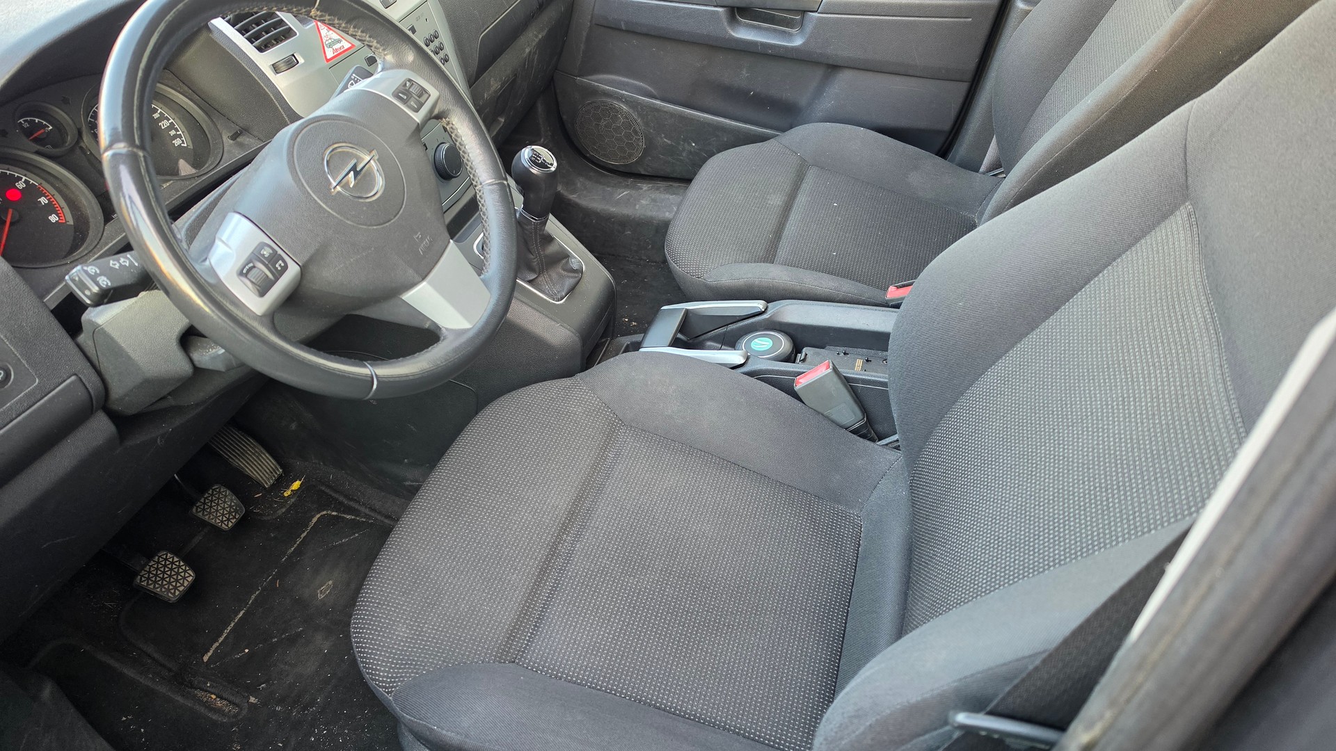 OPEL Zafira 1.8i 16V-image-11