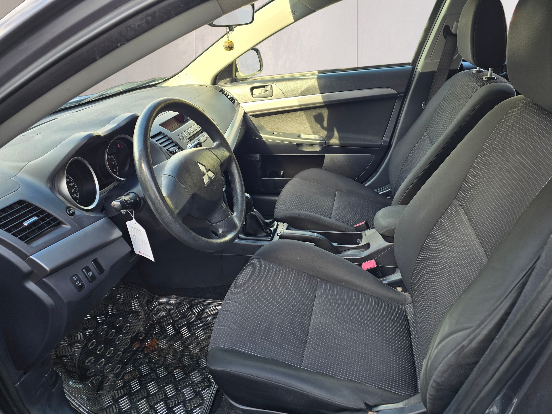 MITSUBISHI Lancer Sportback 1.5 Inform-image-14