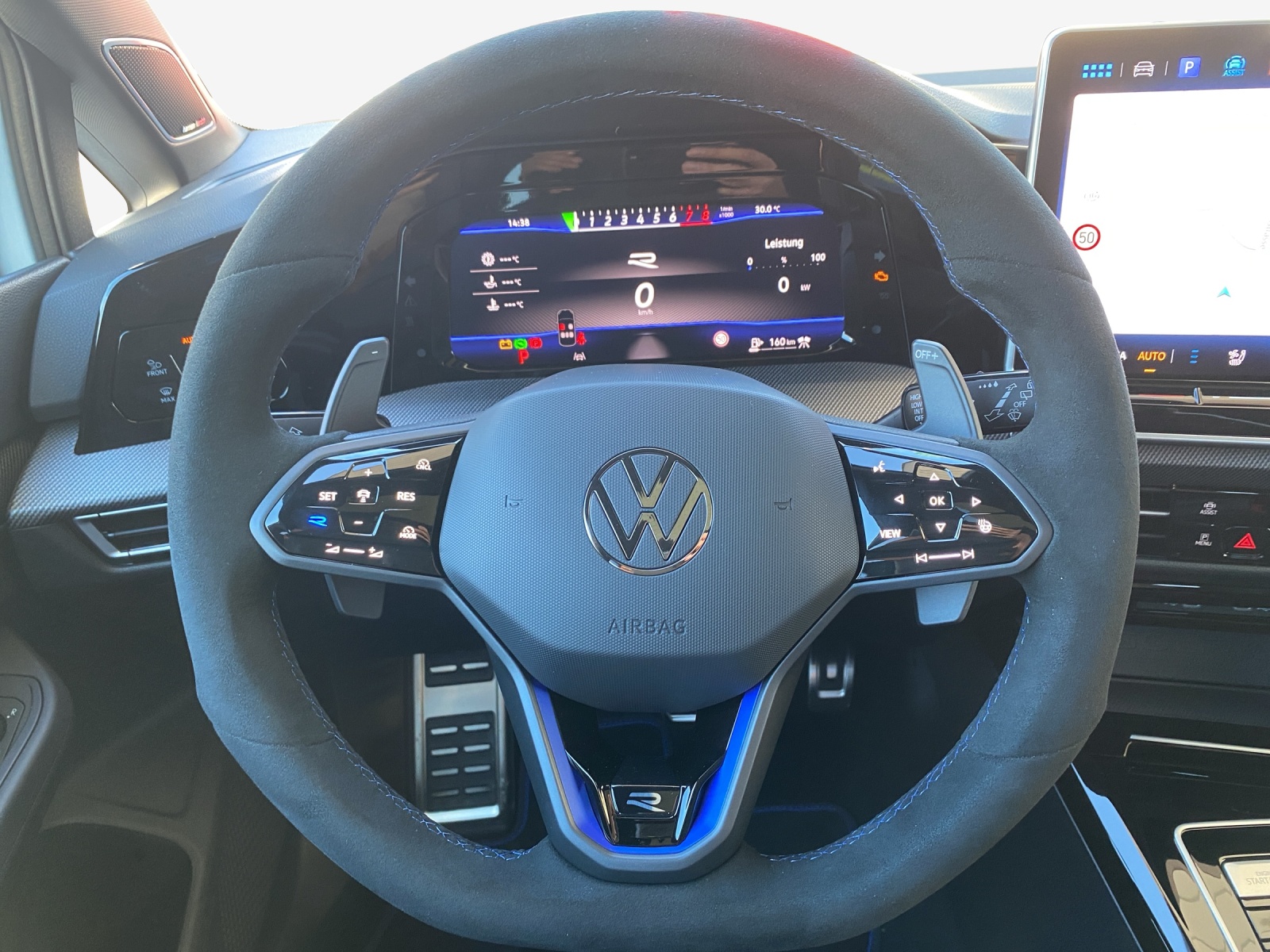 VW Golf 2.0 TSI R DSG 4 Motion-image-9
