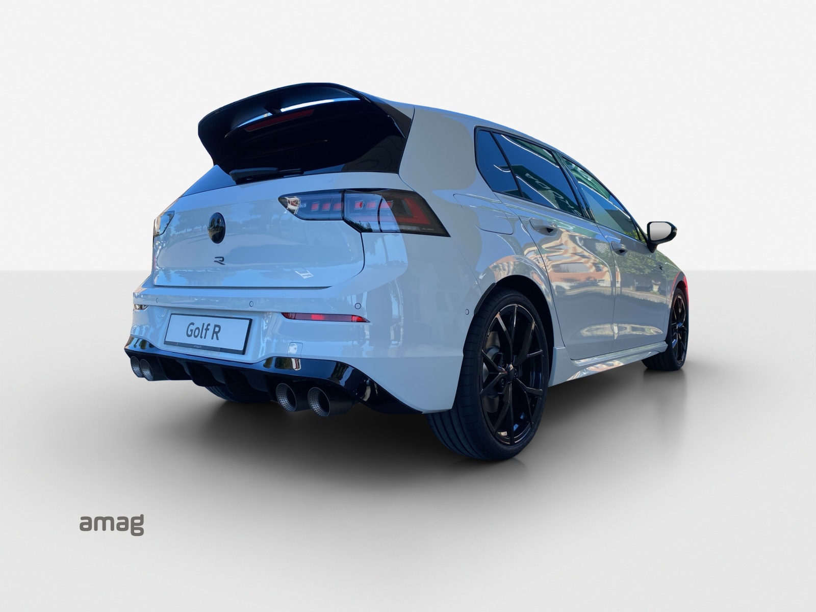 VW Golf 2.0 TSI R DSG 4 Motion-image-4