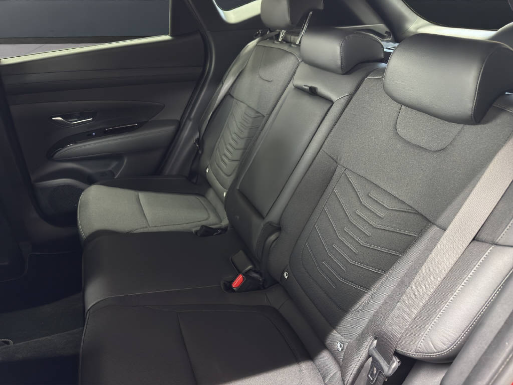 HYUNDAI Tucson 1.6 T-GDi Amplia 4WD-image-9