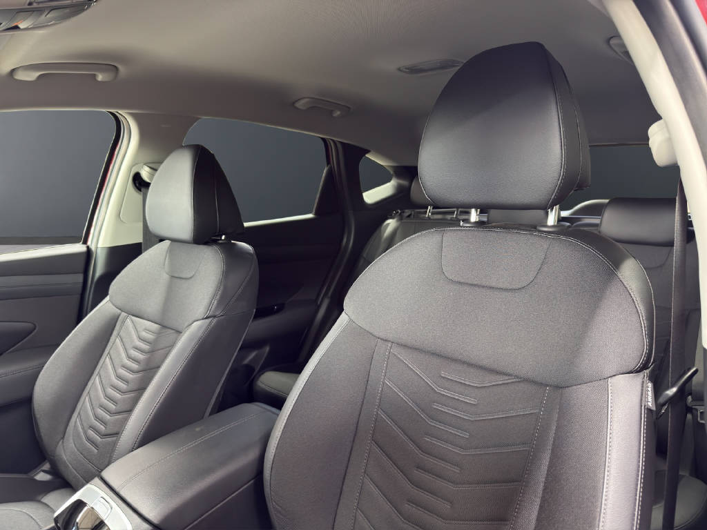 HYUNDAI Tucson 1.6 T-GDi Amplia 4WD-image-12