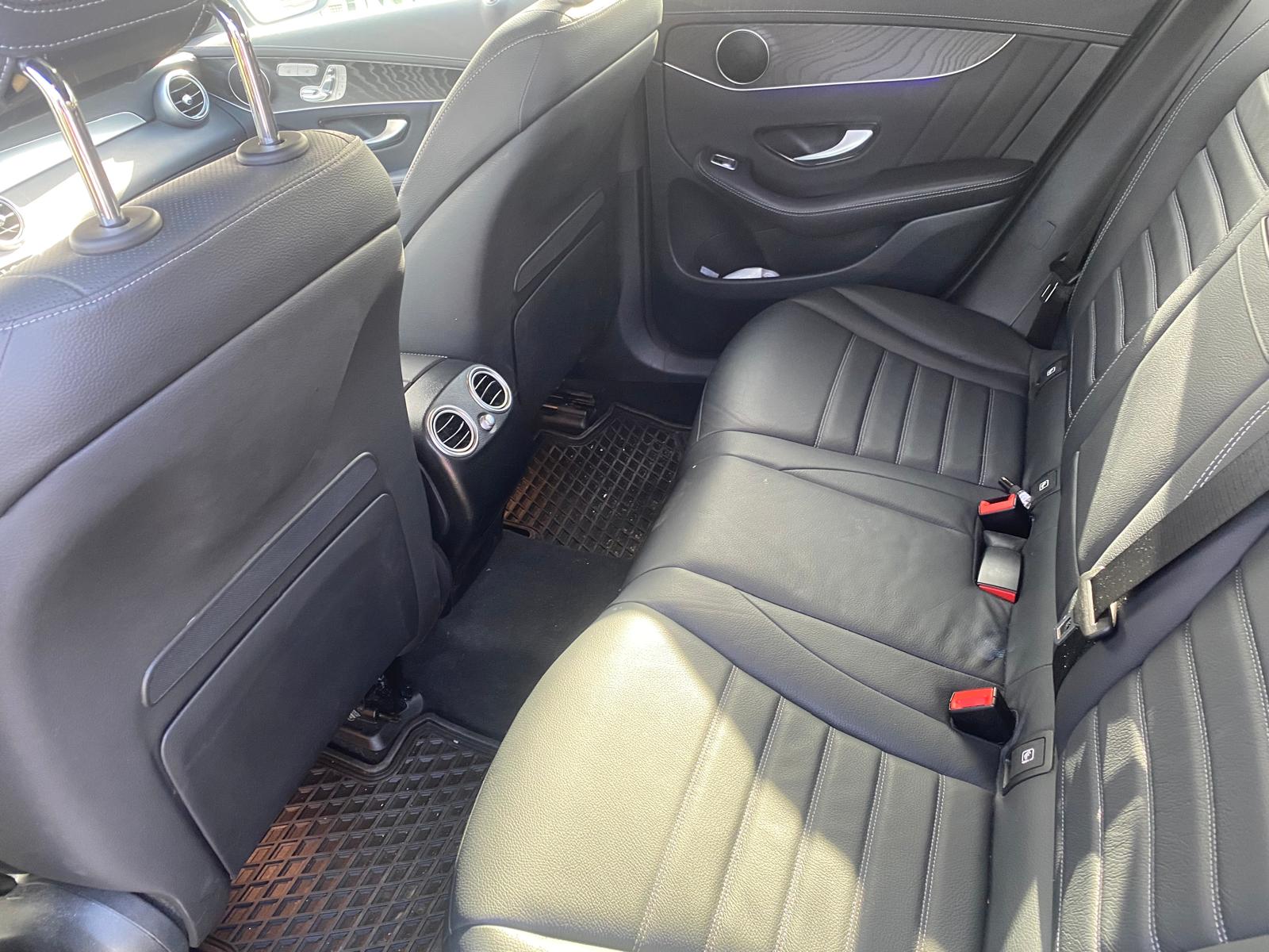 MERCEDES-BENZ GLC 300 e AMG Line 4m-image-4