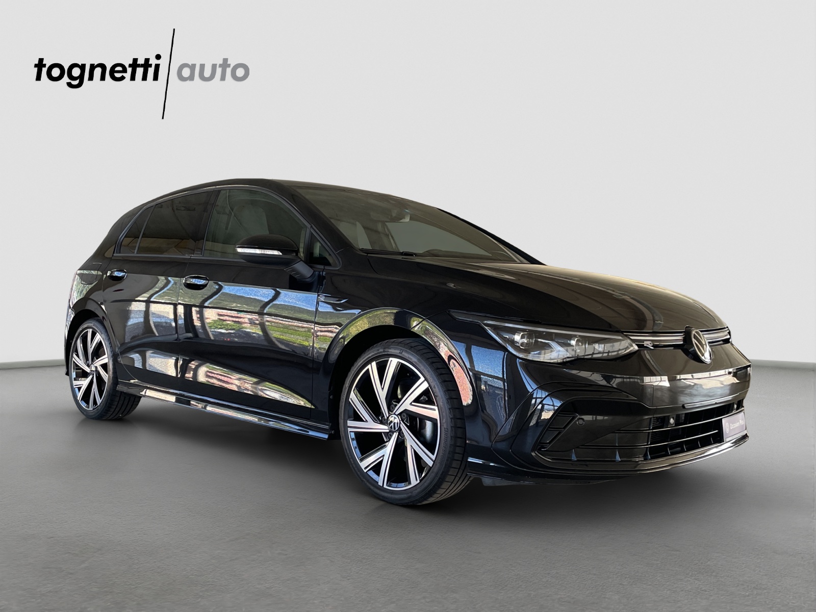 VW Golf 1.5 eTSI mHEV ACT R-Line 75 Edition DSG-image-1