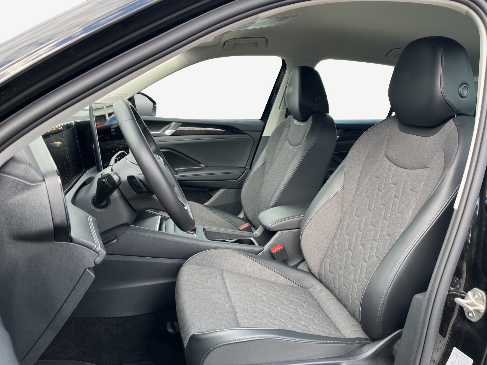 VW Tiguan 2.0 TSI DSG Life 4Motion-image-7