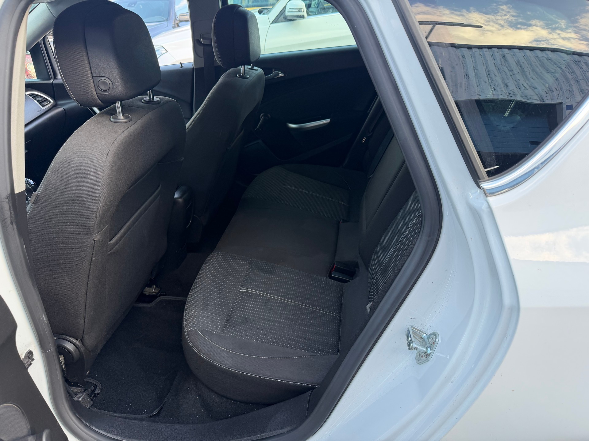 OPEL Astra 1.6i 16V Turbo Sport-image-5