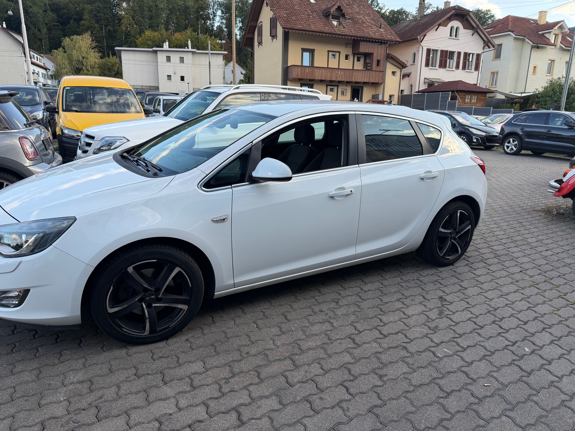 OPEL Astra 1.6i 16V Turbo Sport-image-2