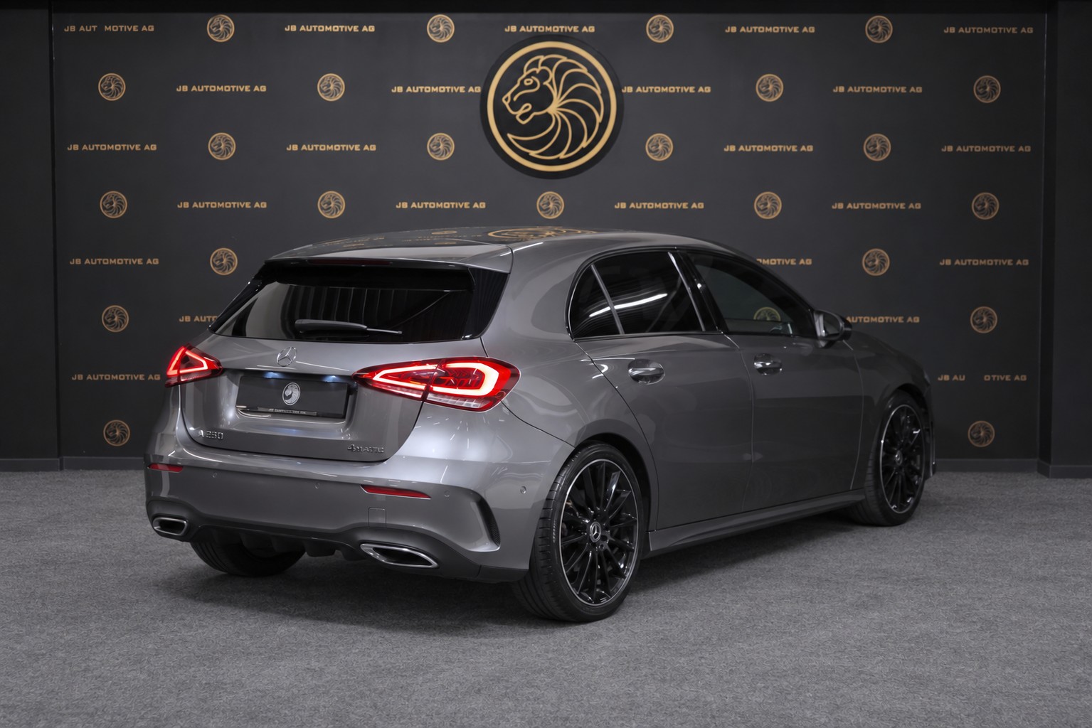 MERCEDES-BENZ A 250 4Matic AMG Line 4Matic 7G-DCT *Totwinkel-Assistent, 1 Jahr/20000km Garantie, Frisch ab MFK*-image-1