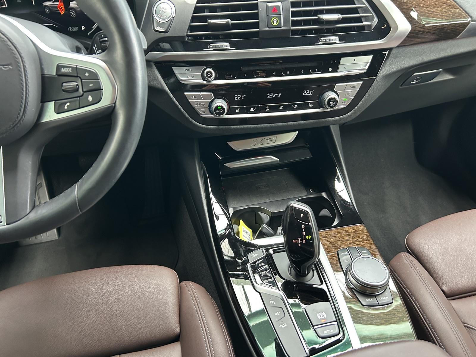 BMW X3 30i xDrive-image-11