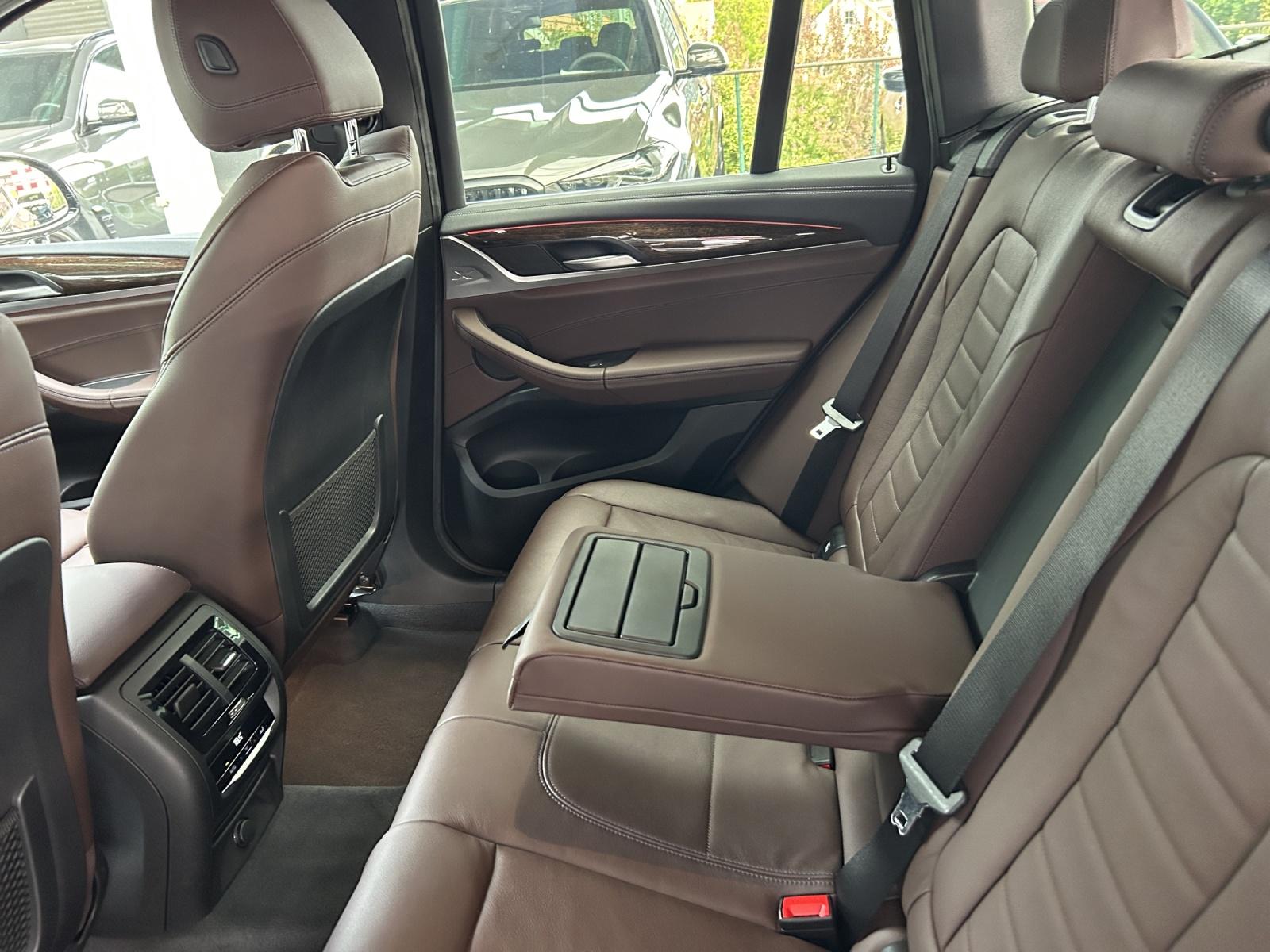 BMW X3 30i xDrive-image-23