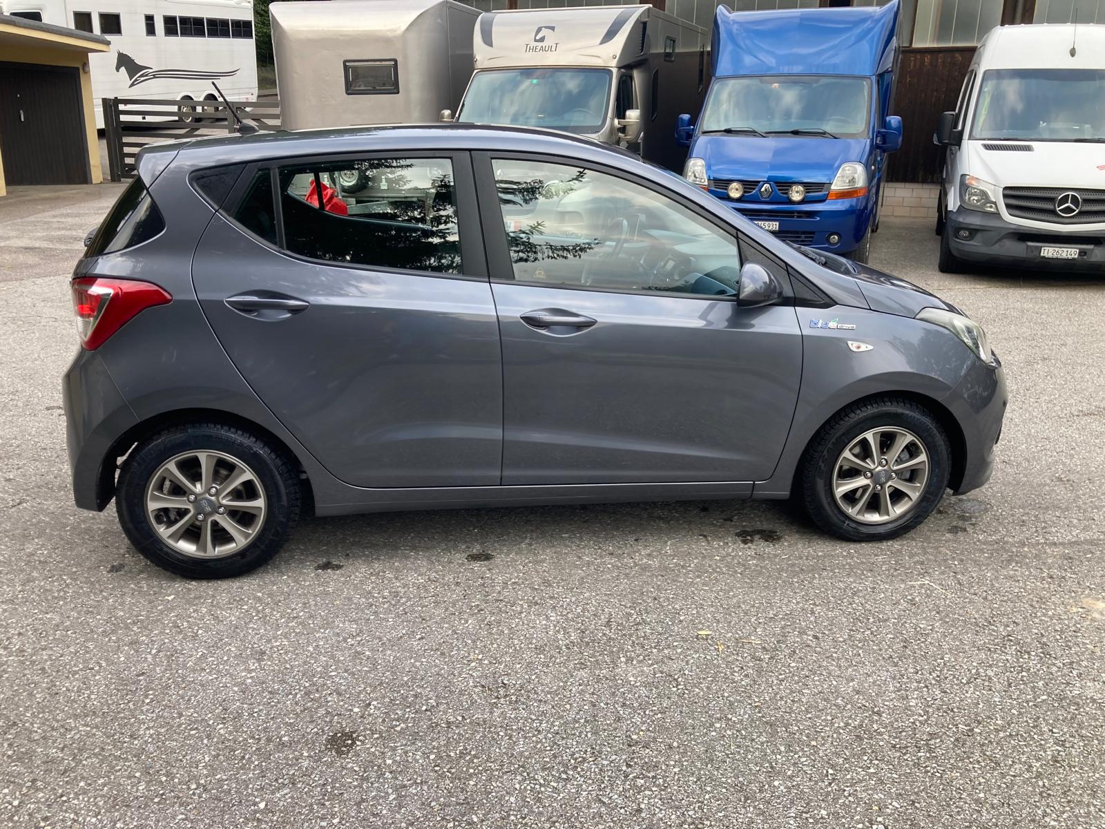HYUNDAI i10 1.0 Style-image-8