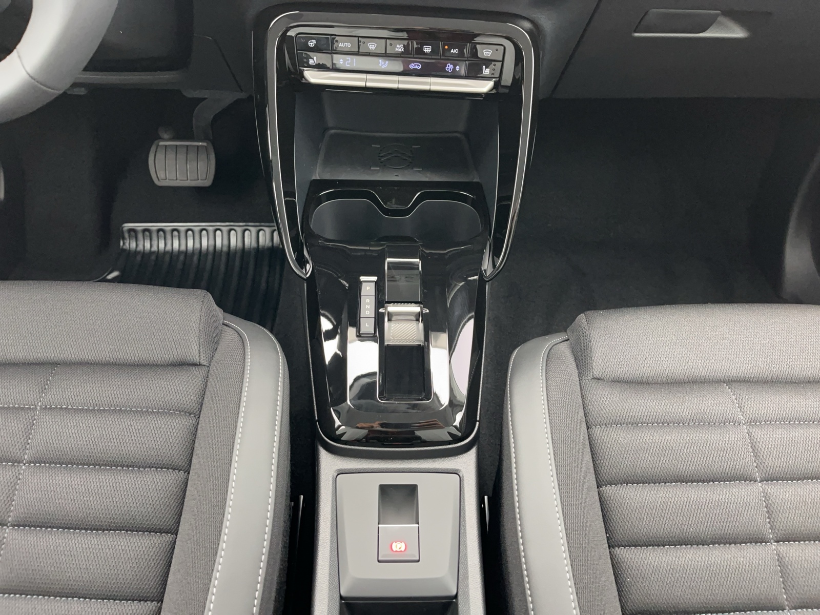 CITROEN C3 Aircross 1.2 Hybrid Max-image-13