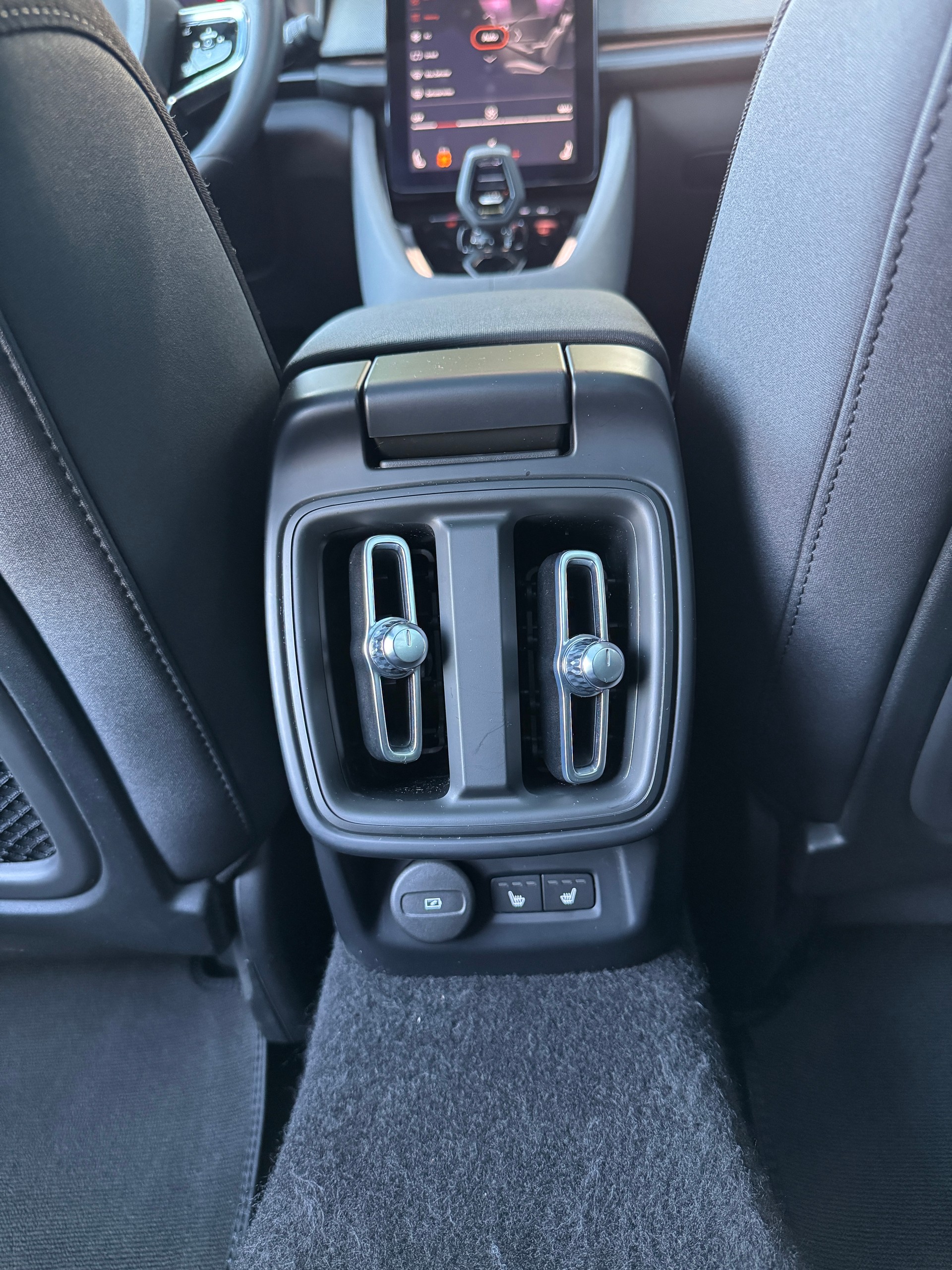 POLESTAR Polestar 2 Long Range Dual 78 kWh MY23-image-18