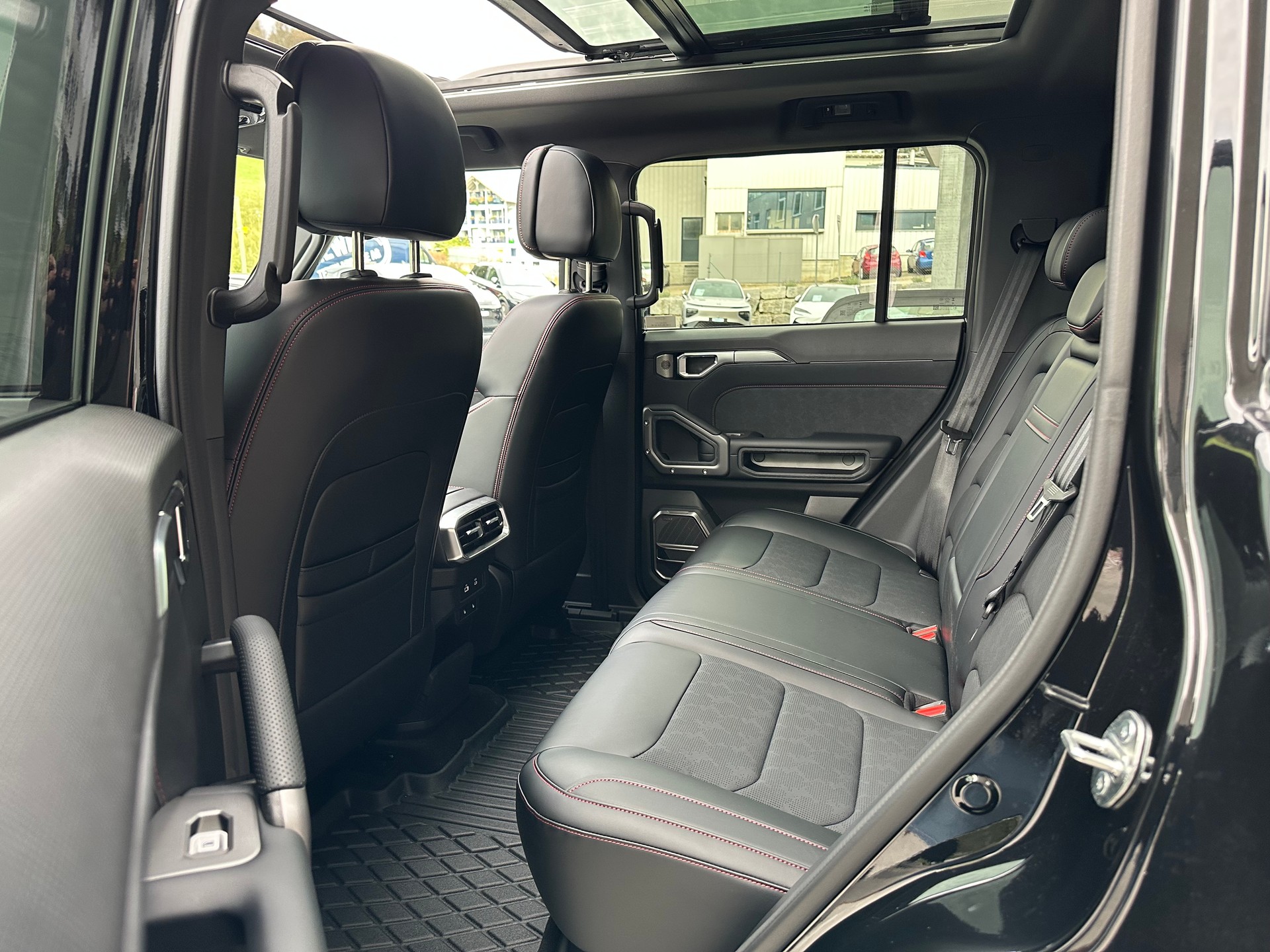 JETOUR T2 2.0 7DCT Real Time 4WD-image-12