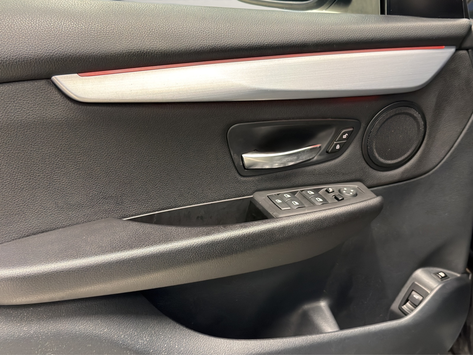 BMW Série 2 F45 Active Tourer 225xe-image-12
