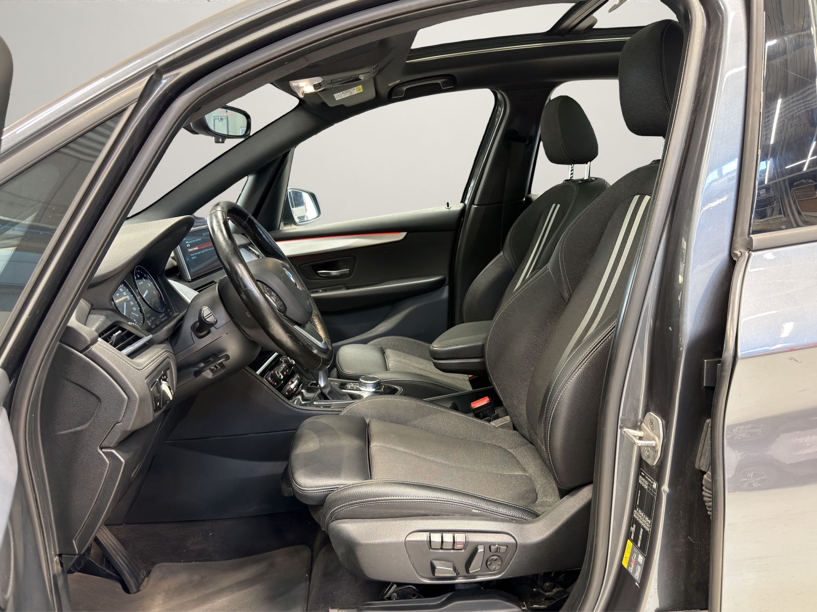 BMW Série 2 F45 Active Tourer 225xe-image-13