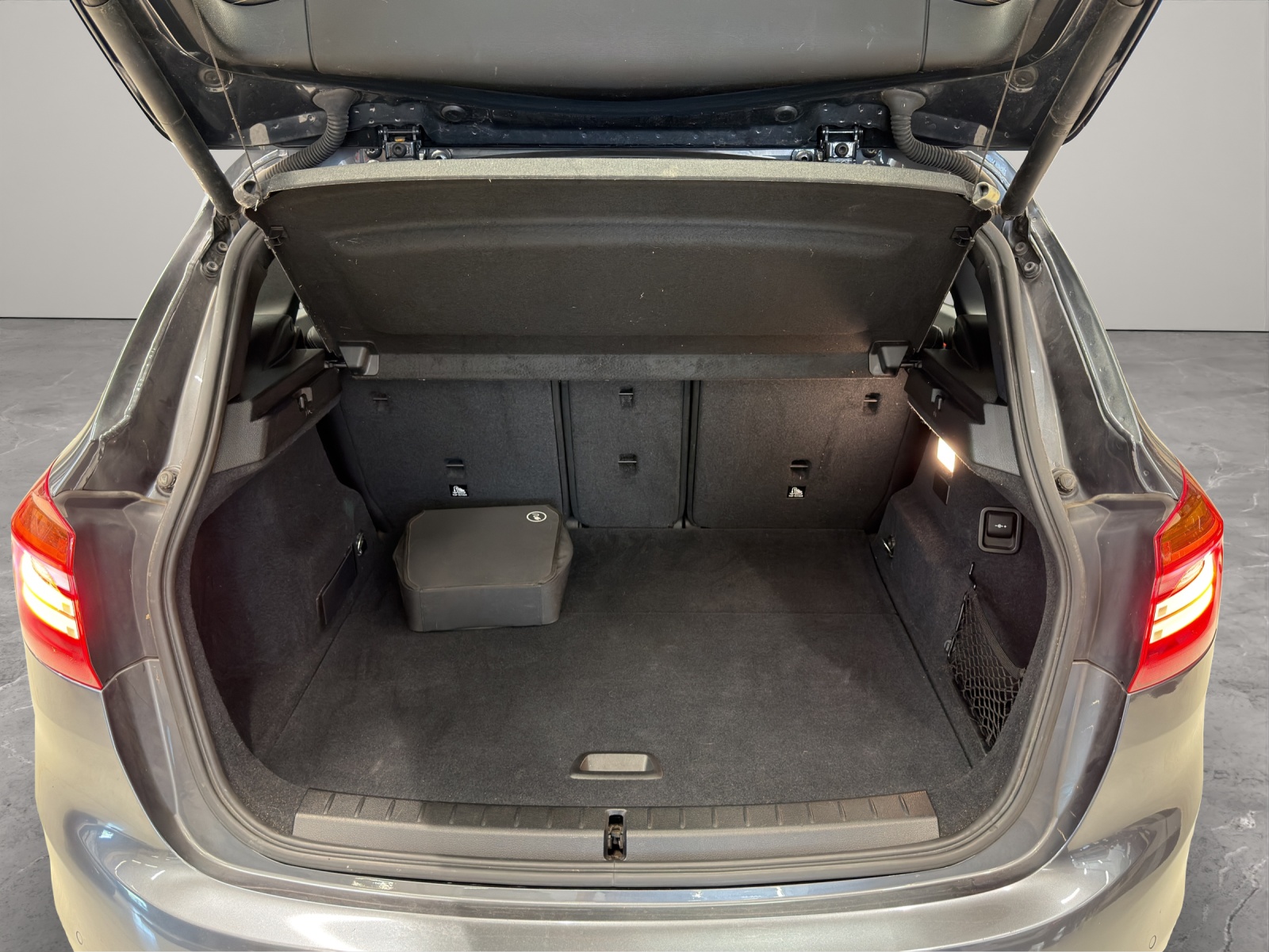 BMW Série 2 F45 Active Tourer 225xe-image-16