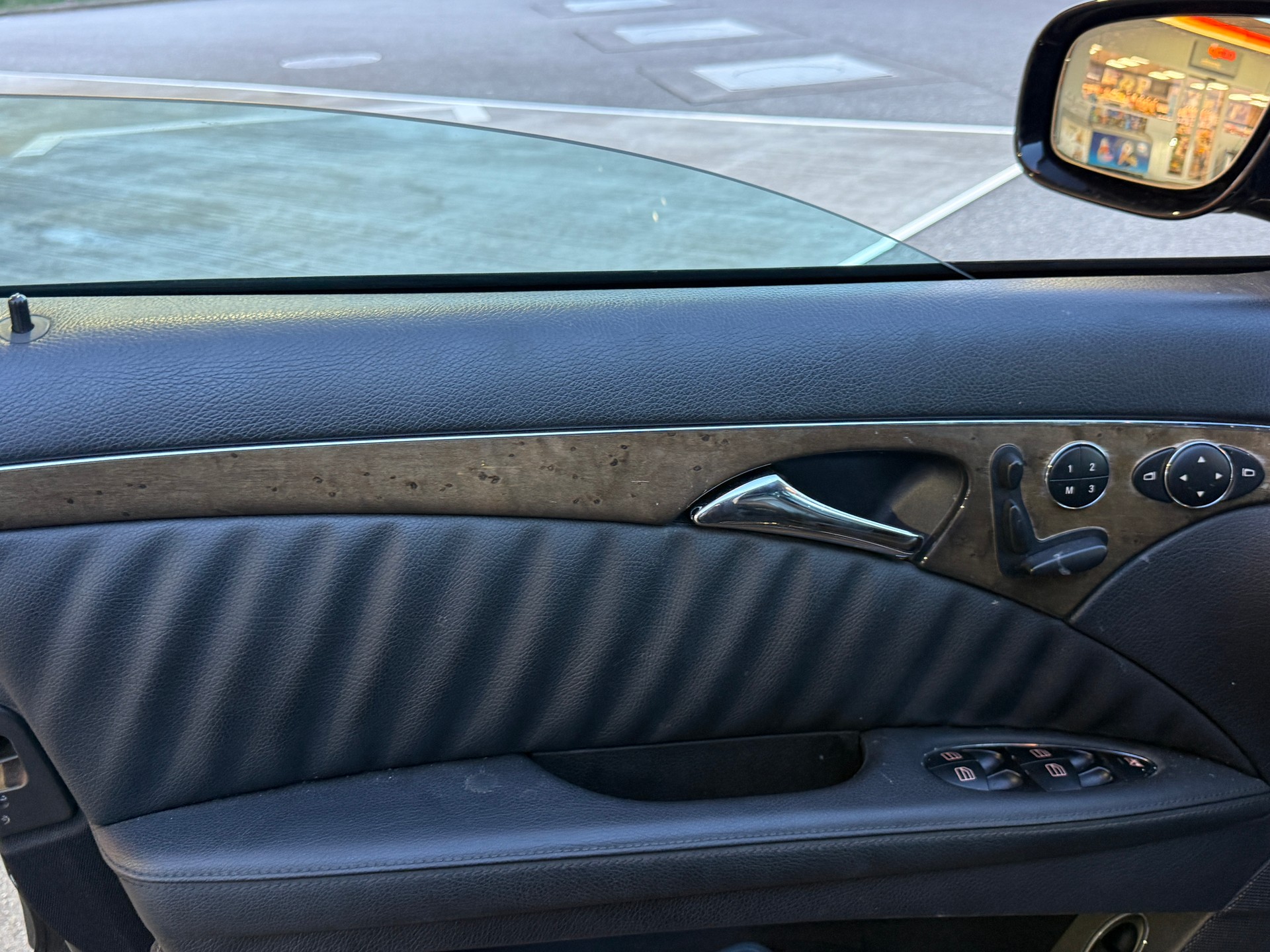 MERCEDES-BENZ E 280 Avantgarde-image-9