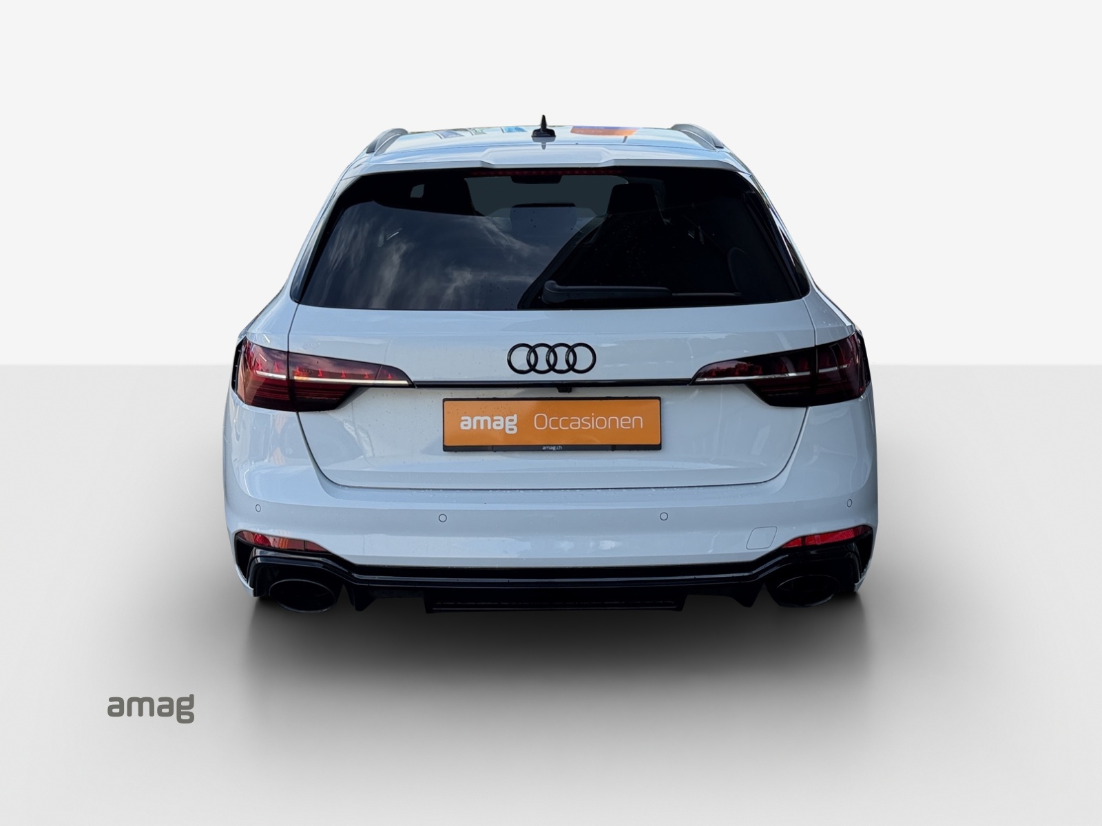 AUDI RS4 Avant quattro tiptronic-image-3