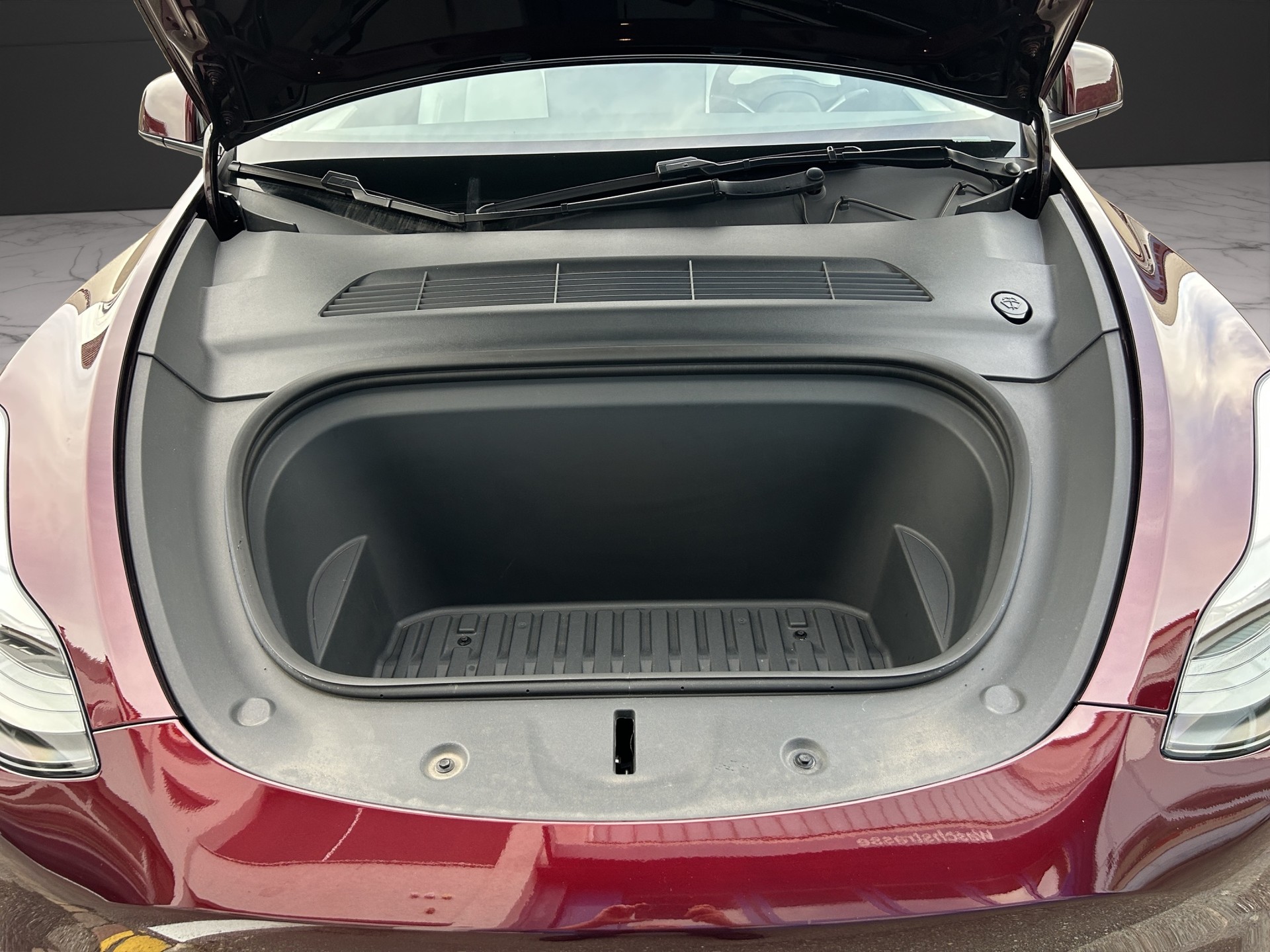 TESLA Model Y Long Range RWD / Model 2024 / WLTP 600 Km-image-13