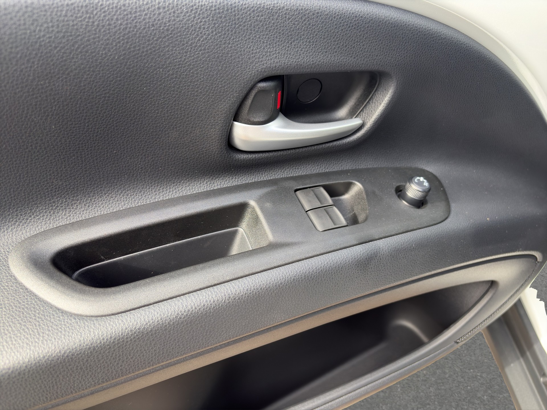 TOYOTA Aygo X 1.5 GR Sport e-CVT-image-9